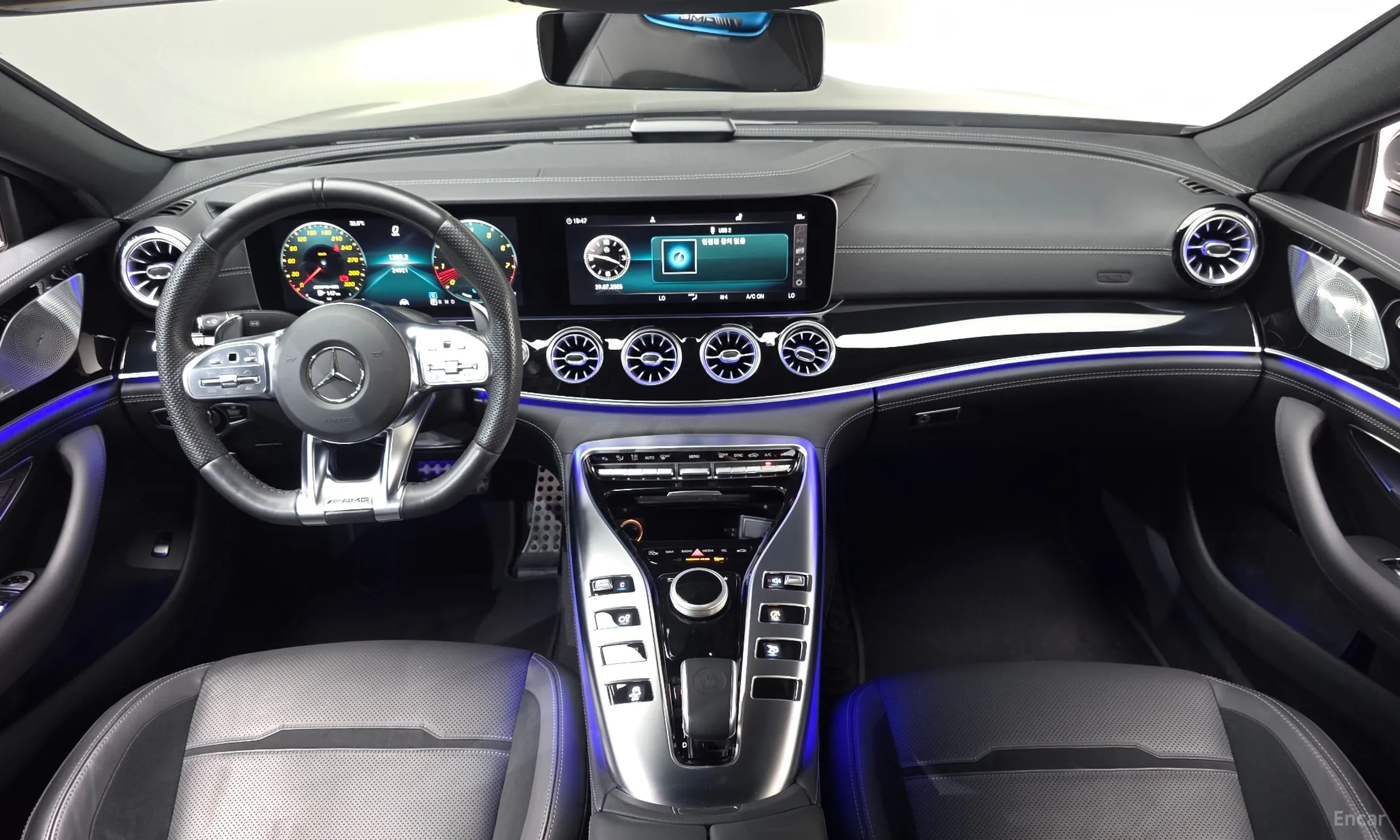 Mercedes Benz AMG GT превью 4