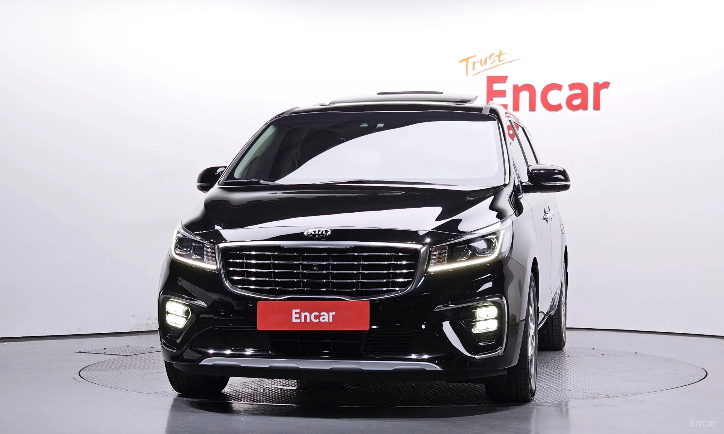 Kia Carnival превью 2