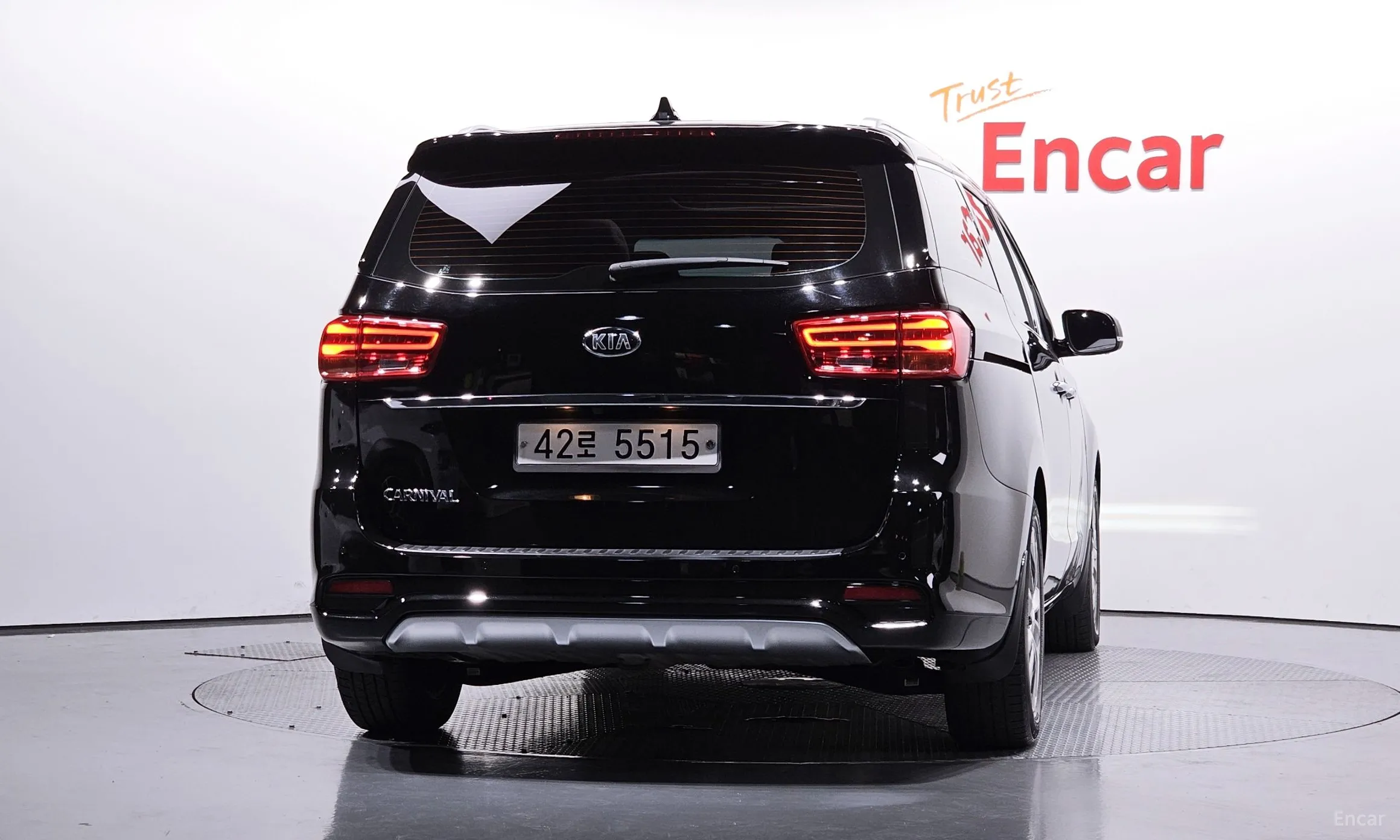 Kia Carnival превью 3