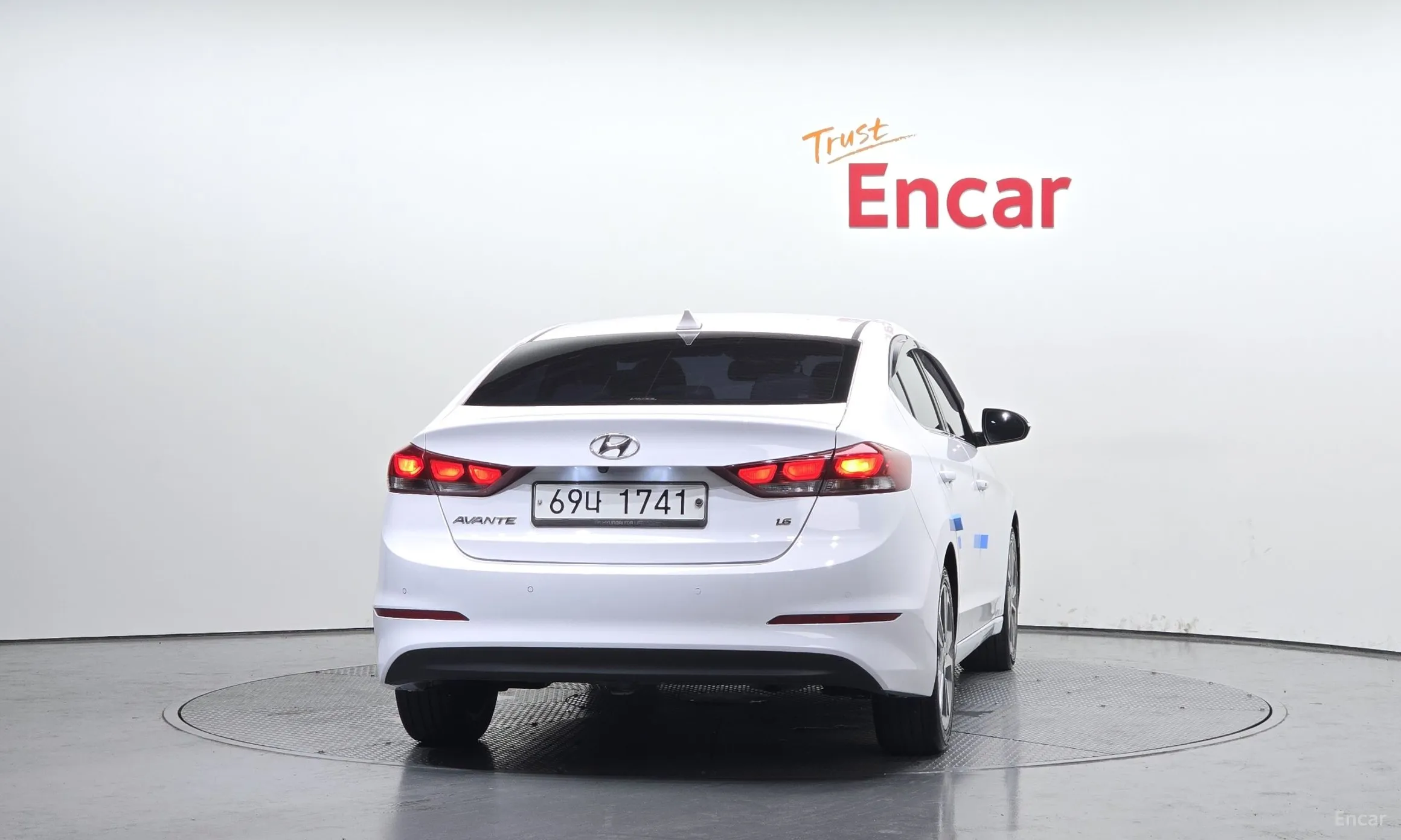 Hyundai Avante AD превью 3