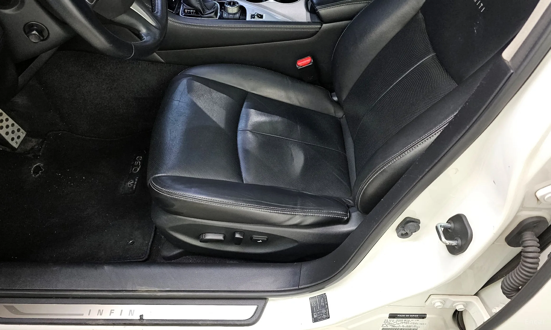 Infiniti Q50 превью 18