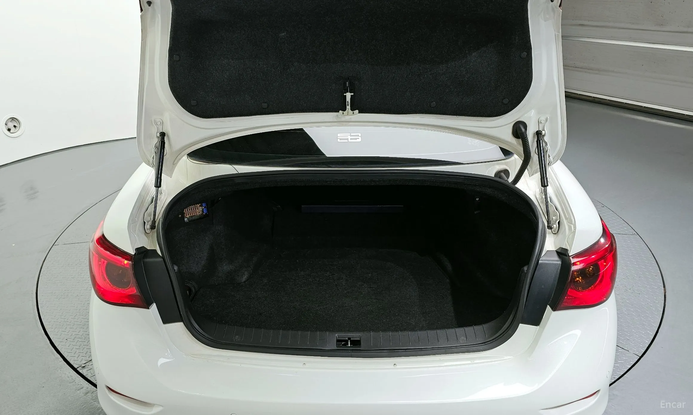 Infiniti Q50 превью 20