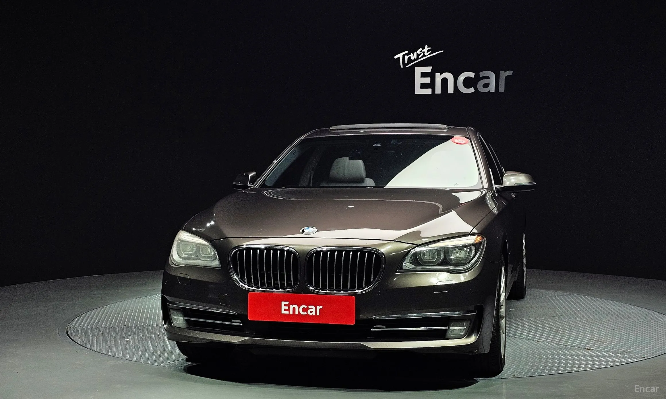 BMW 7 Series (F01)