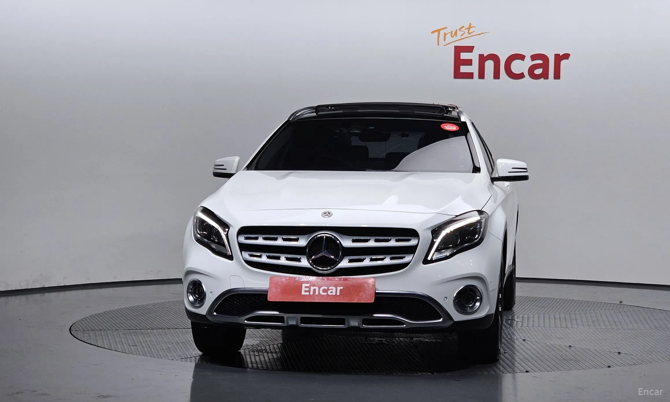 Mercedes Benz GLA-Class X156