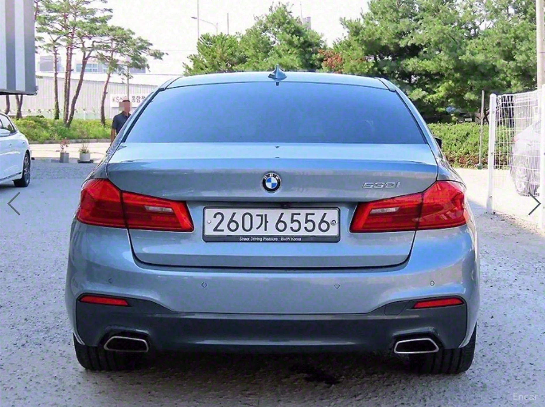 BMW 5 Series (G30) превью 3