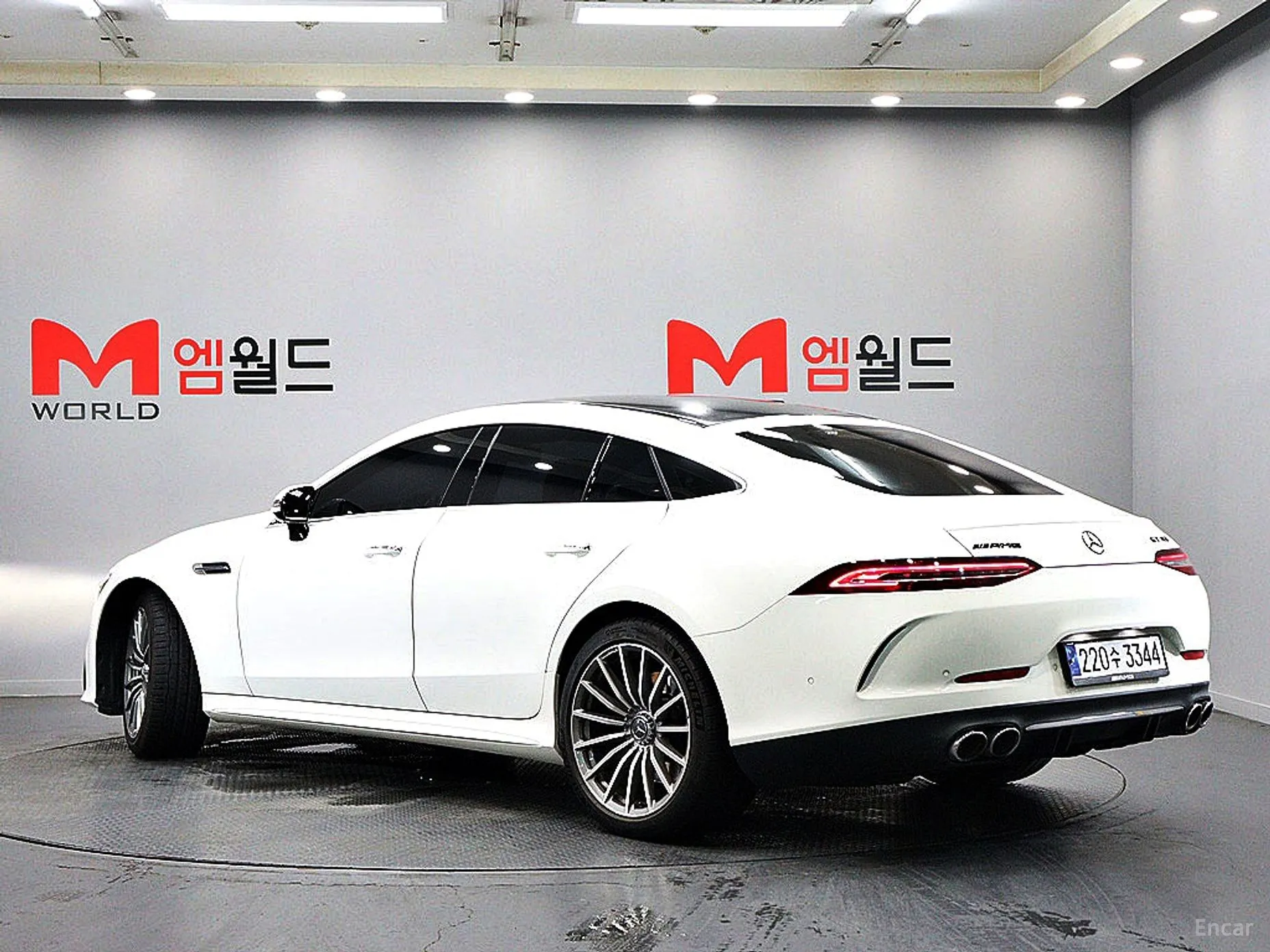 Mercedes Benz AMG GT превью 3