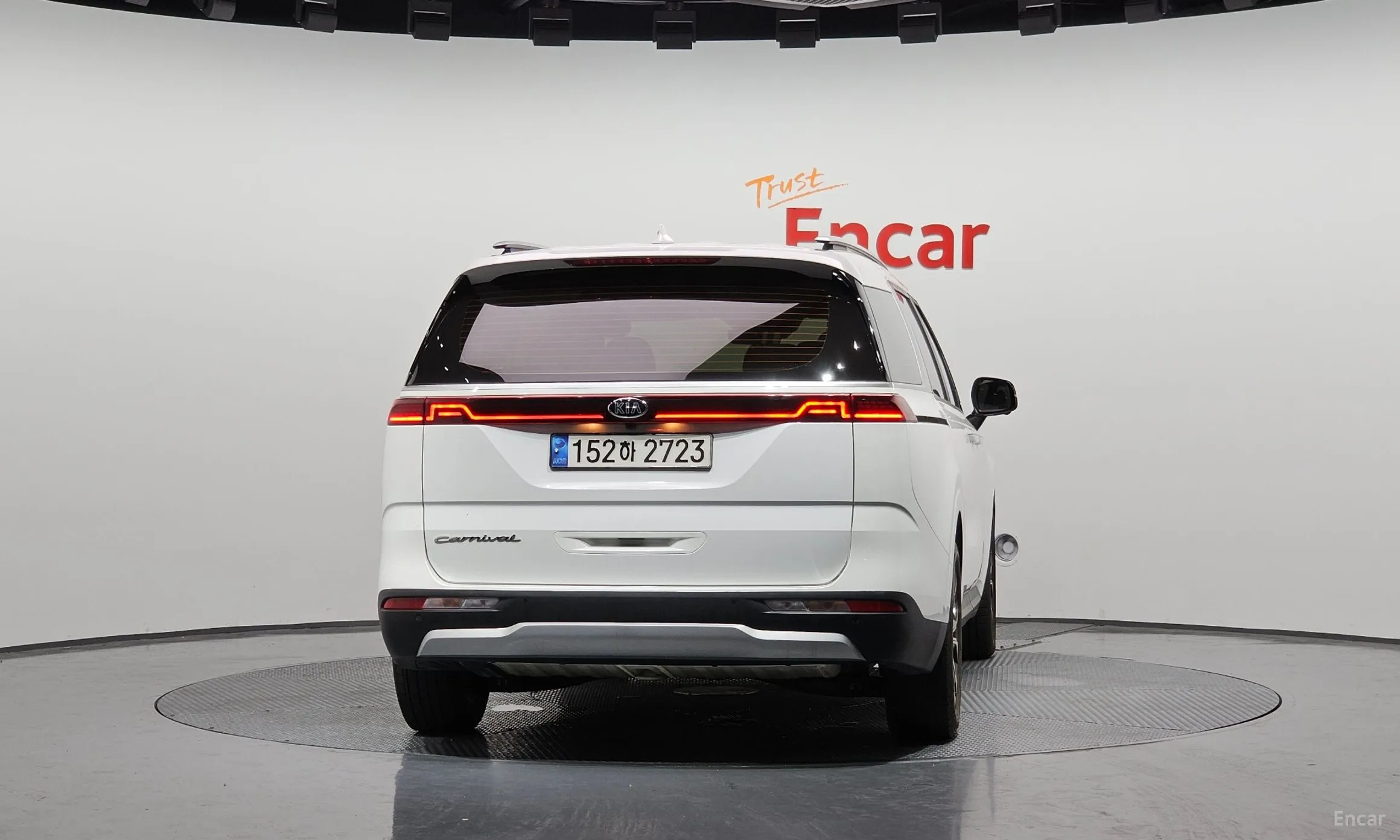 Kia Carnival Gen 4 превью 3