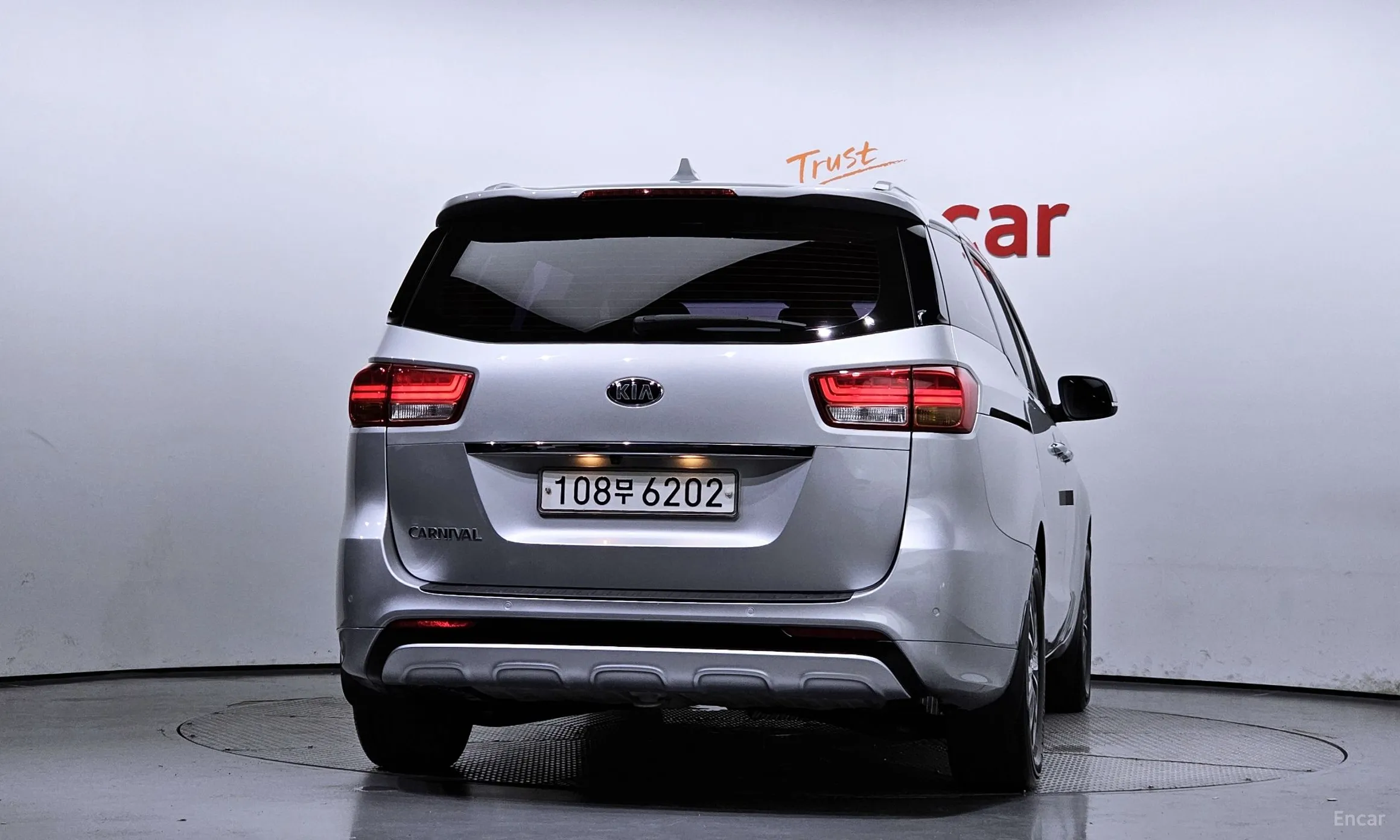 Kia Carnival превью 3