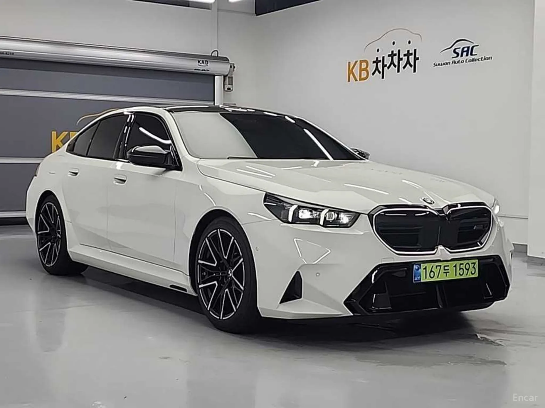 BMW M5 (G90) превью 3