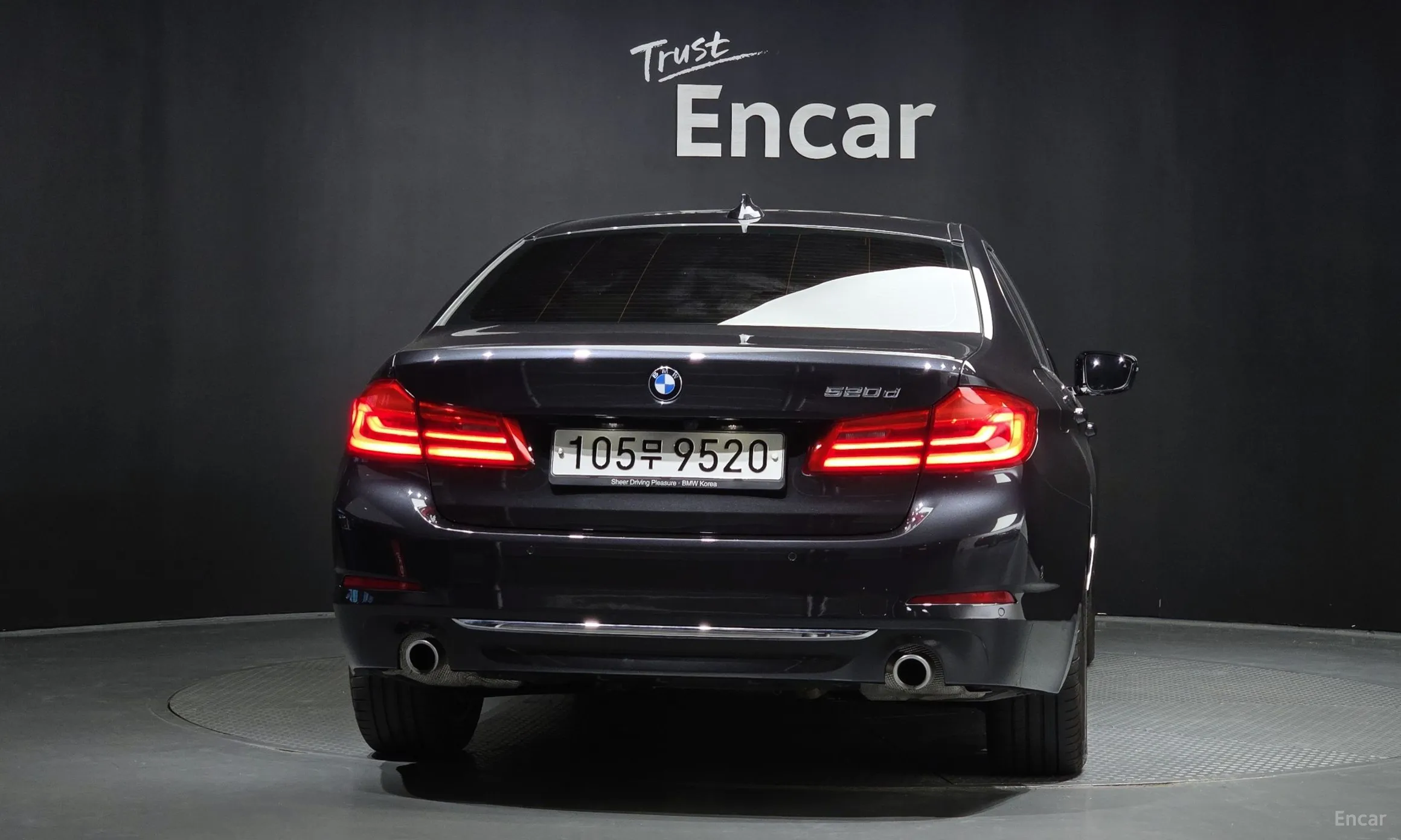 BMW 5 Series (G30) превью 3