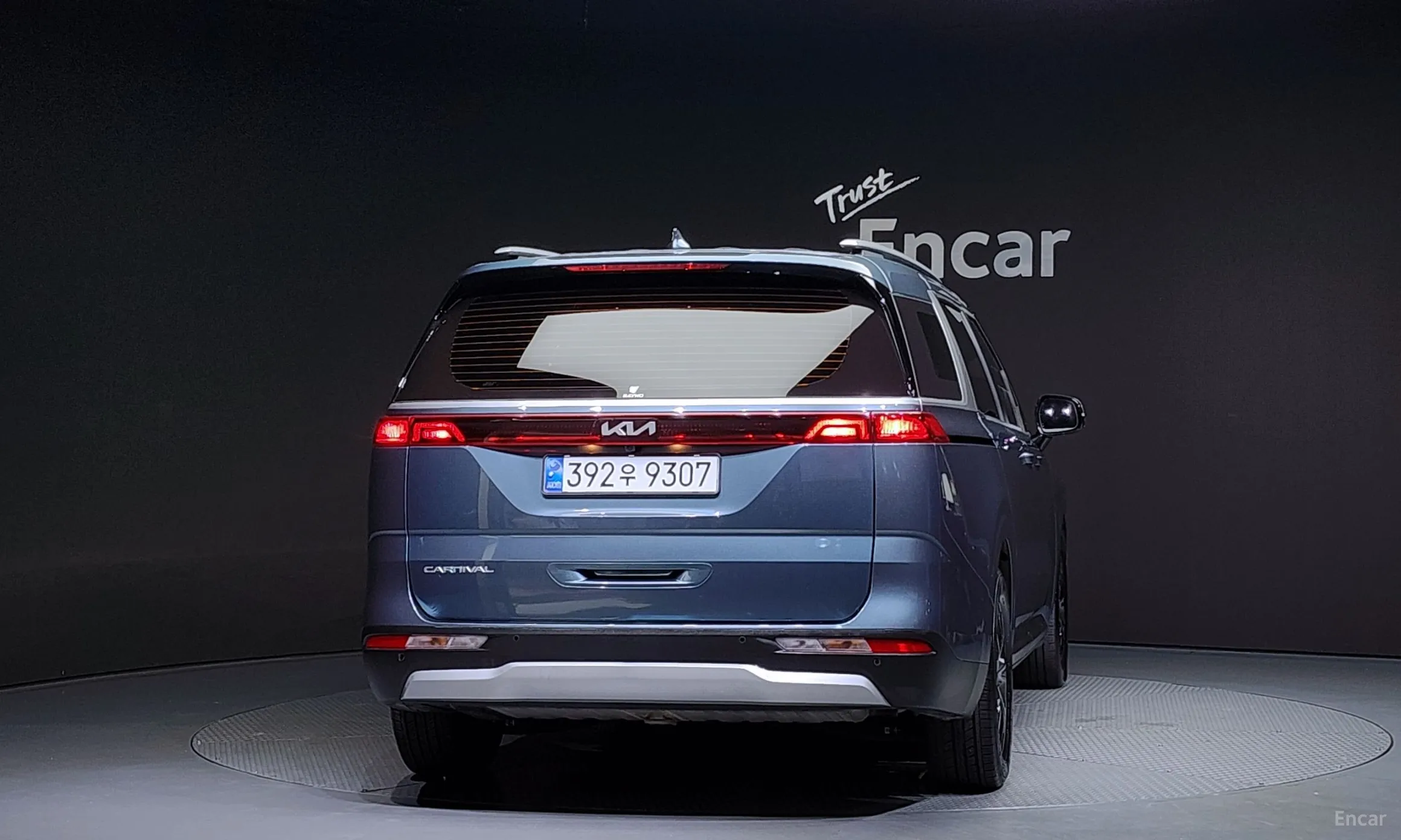 Kia Carnival Gen 4 превью 3