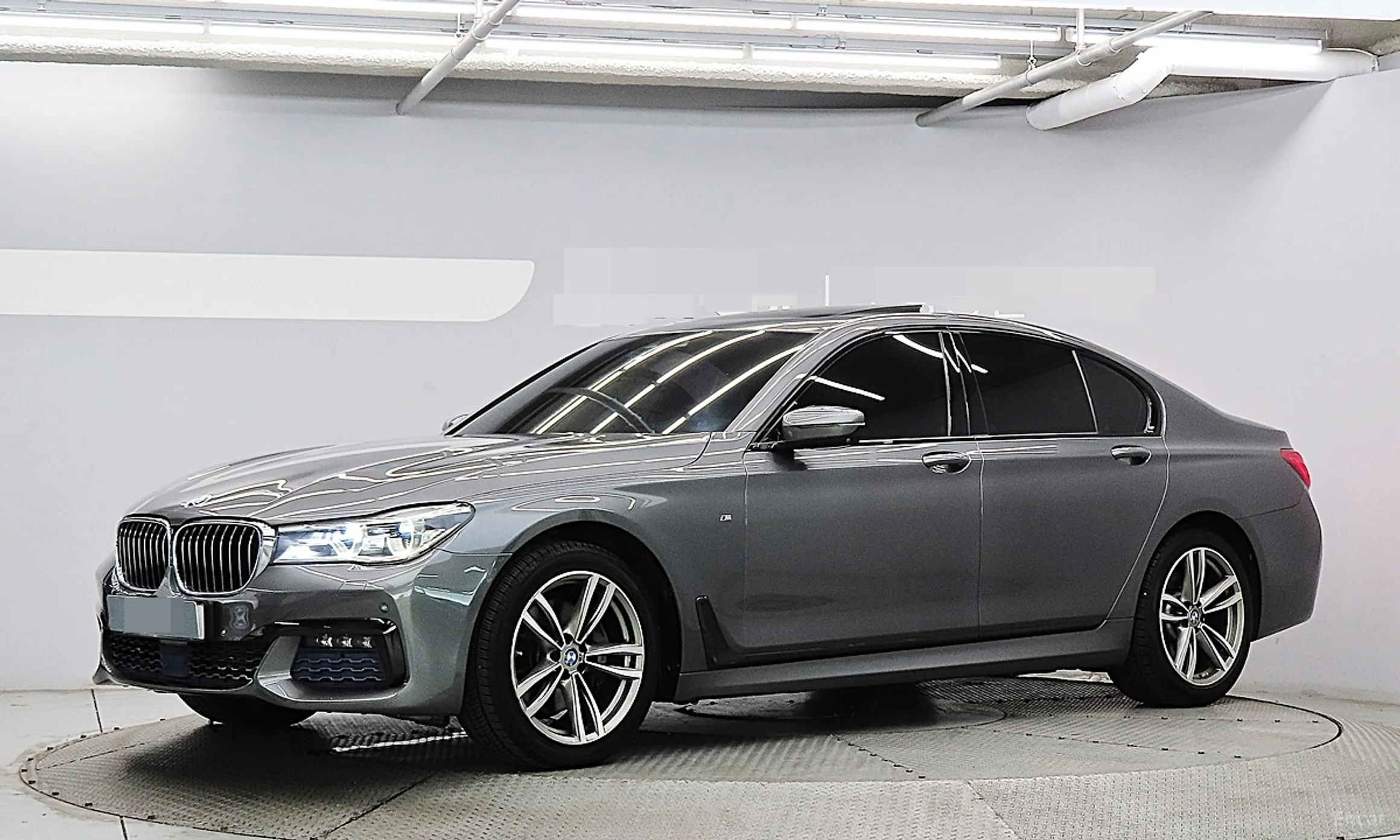 BMW 7 Series (G11)