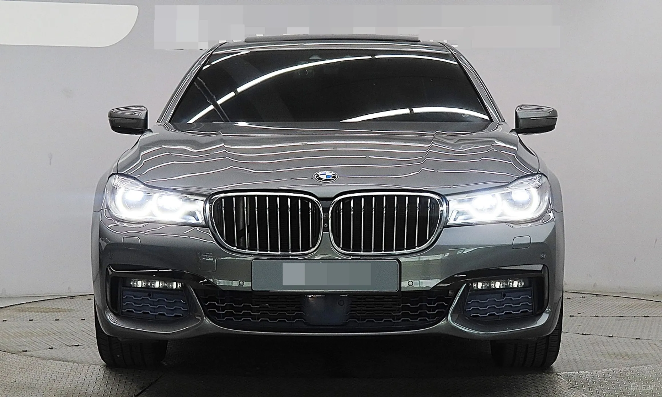BMW 7 Series (G11)