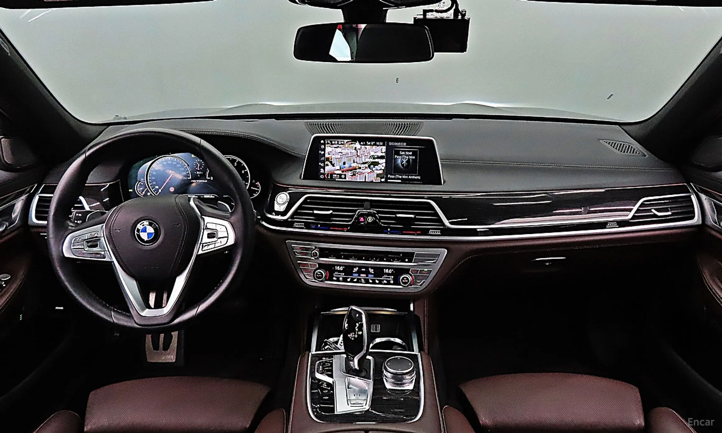 BMW 7 Series (G11) превью 4