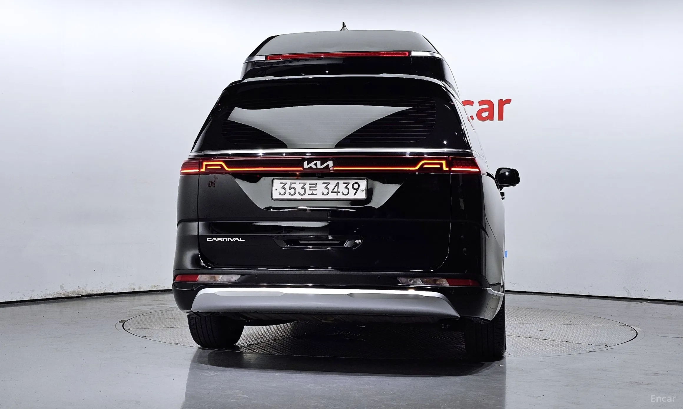 Kia Carnival Gen 4 превью 3