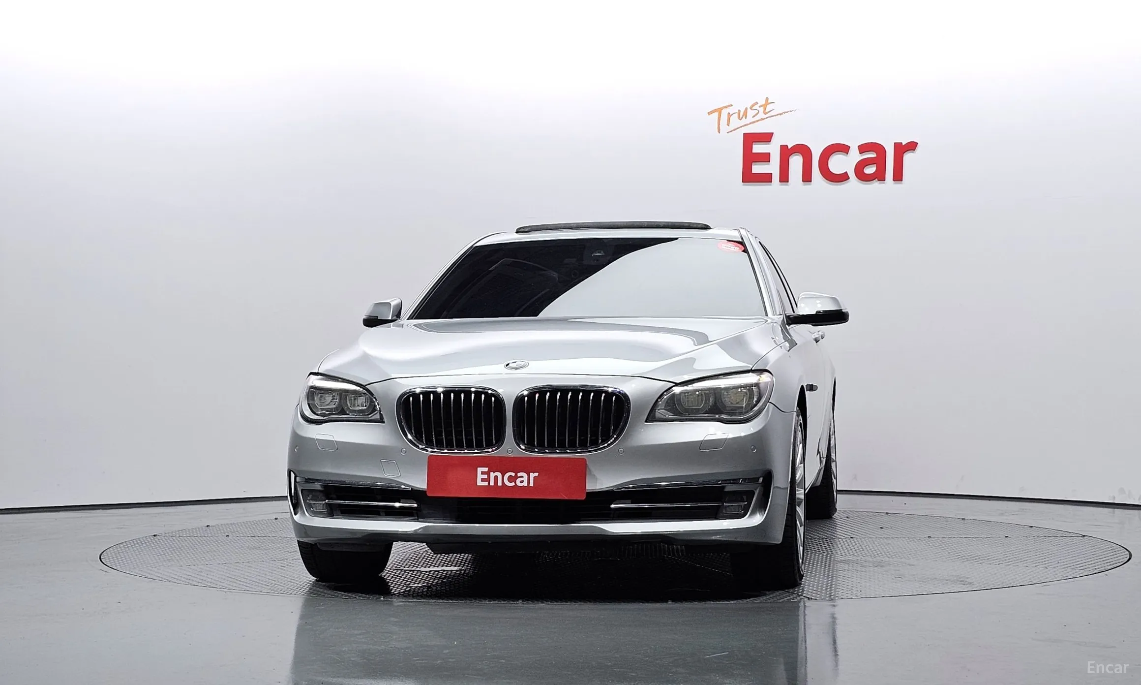 BMW 7 Series (F01)