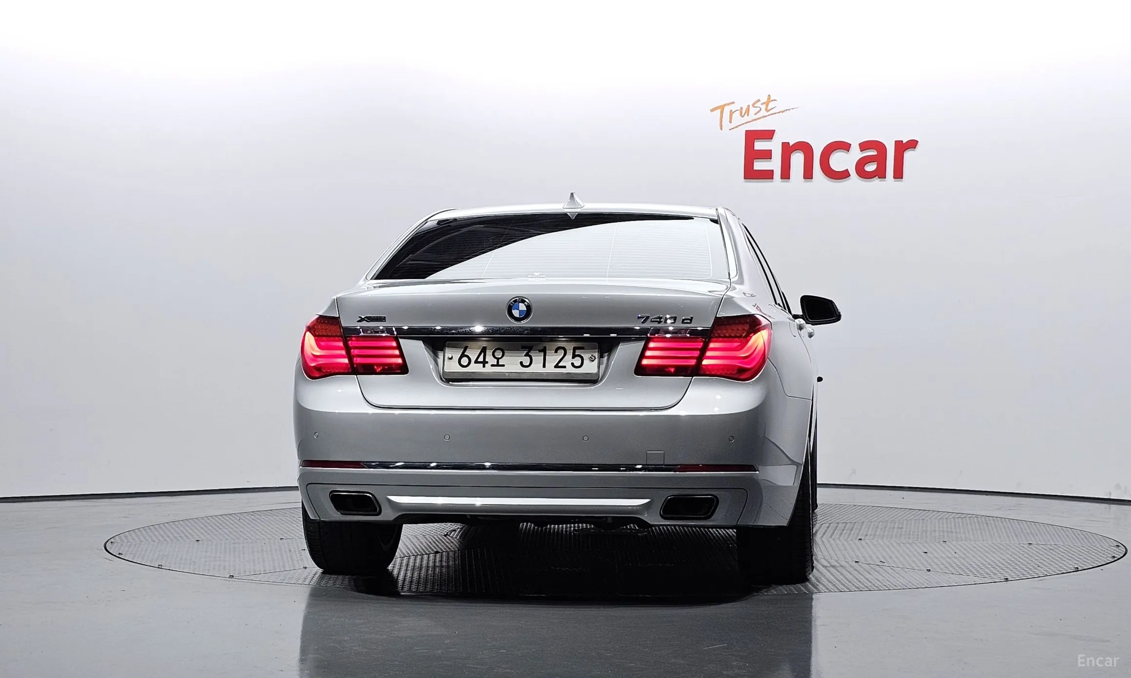 BMW 7 Series (F01) превью 3