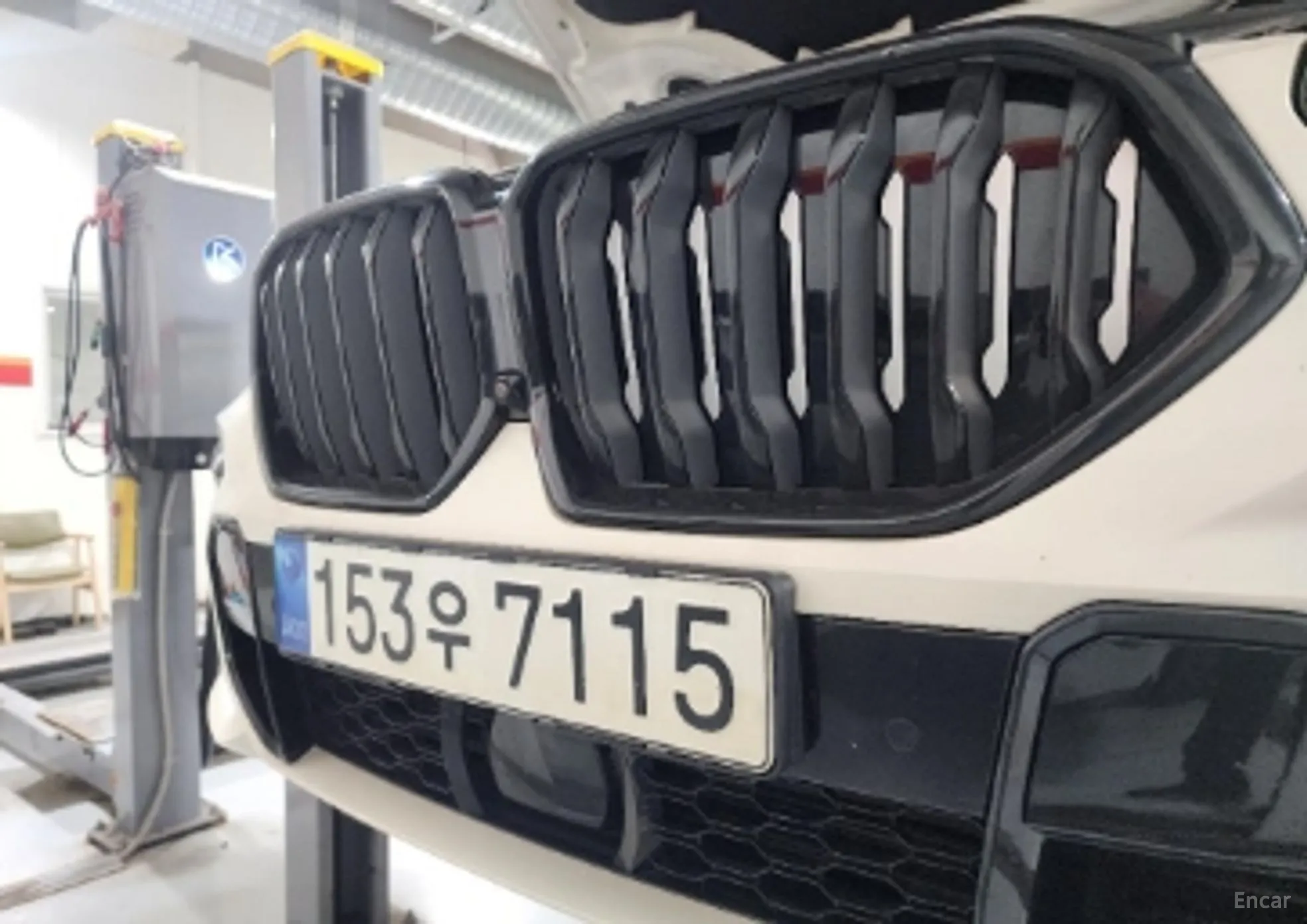 X6 (G06)