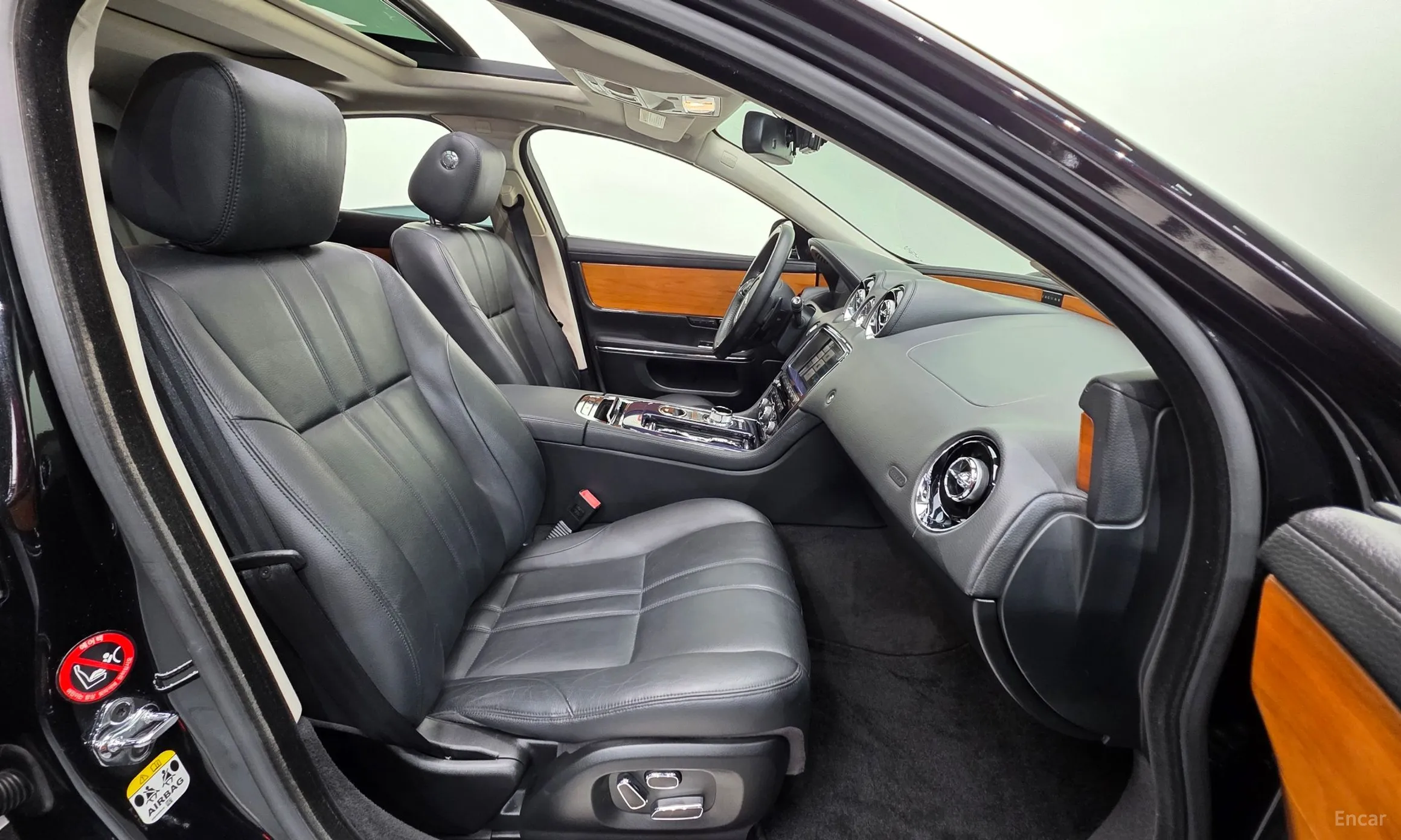 Jaguar All New XJ превью 10