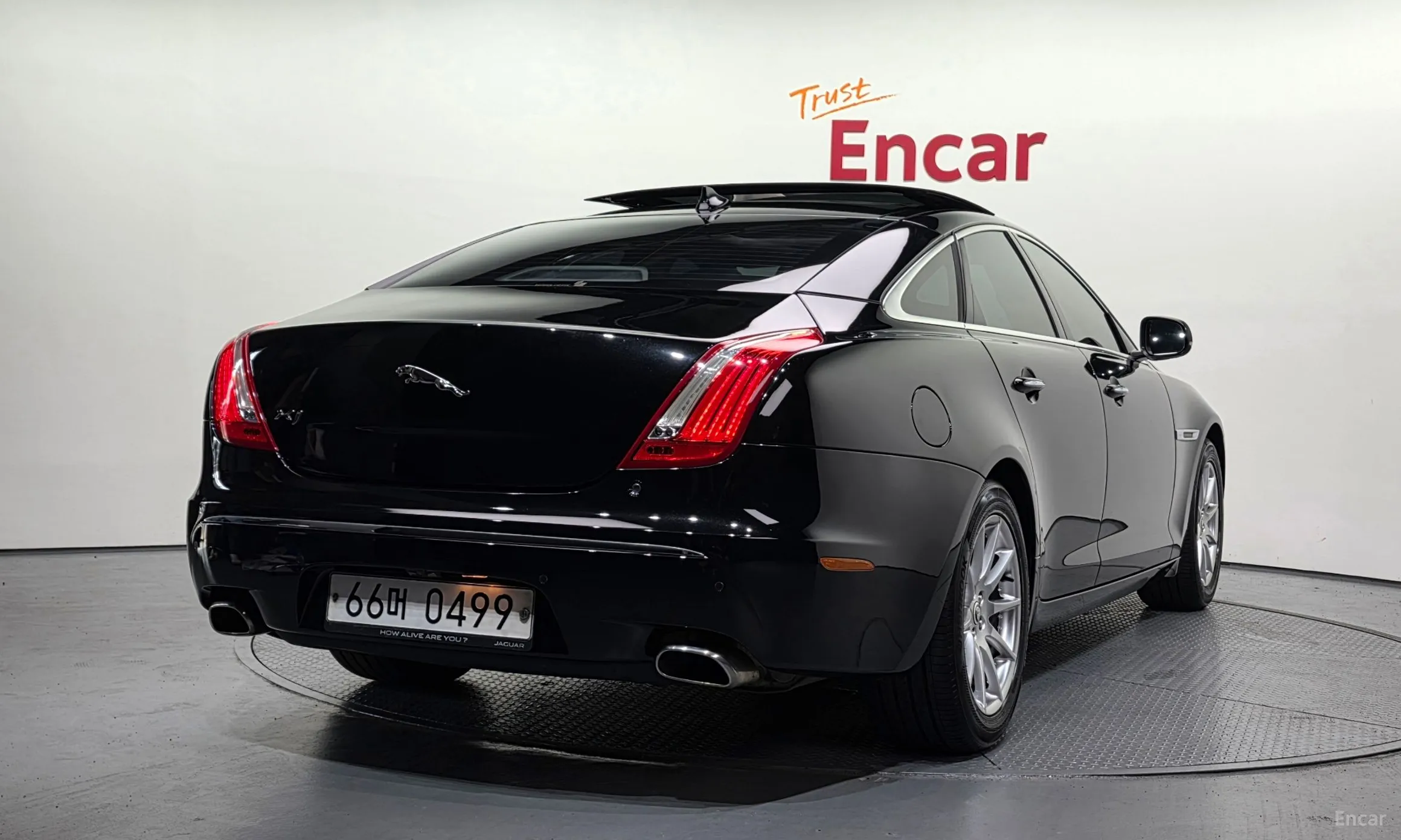 Jaguar All New XJ превью 2