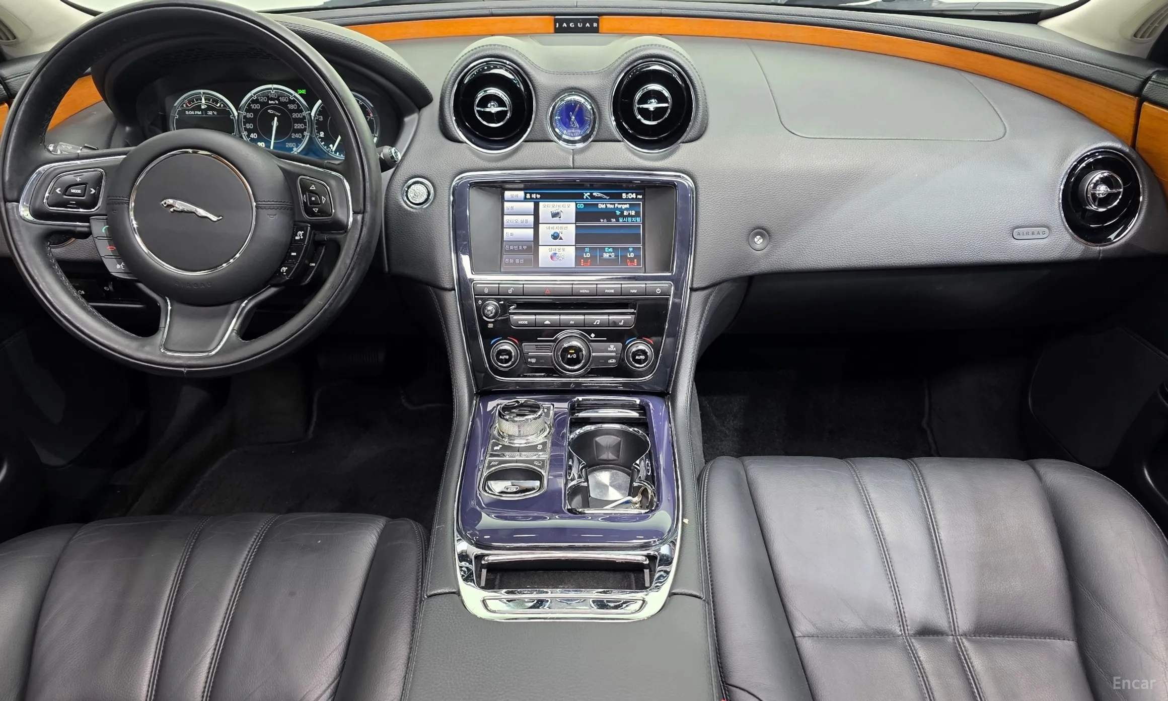 Jaguar All New XJ превью 7