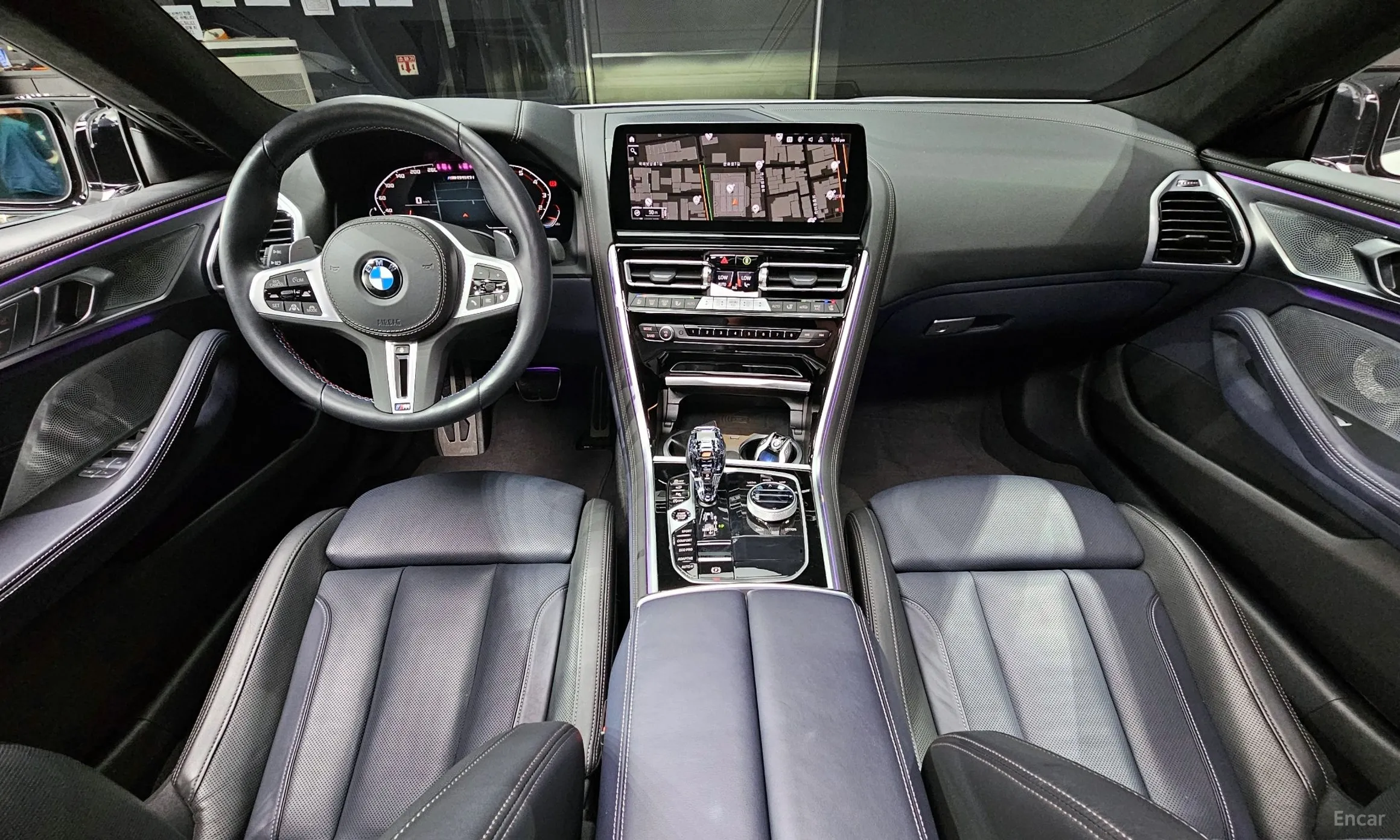BMW 8-series (G15) превью 4