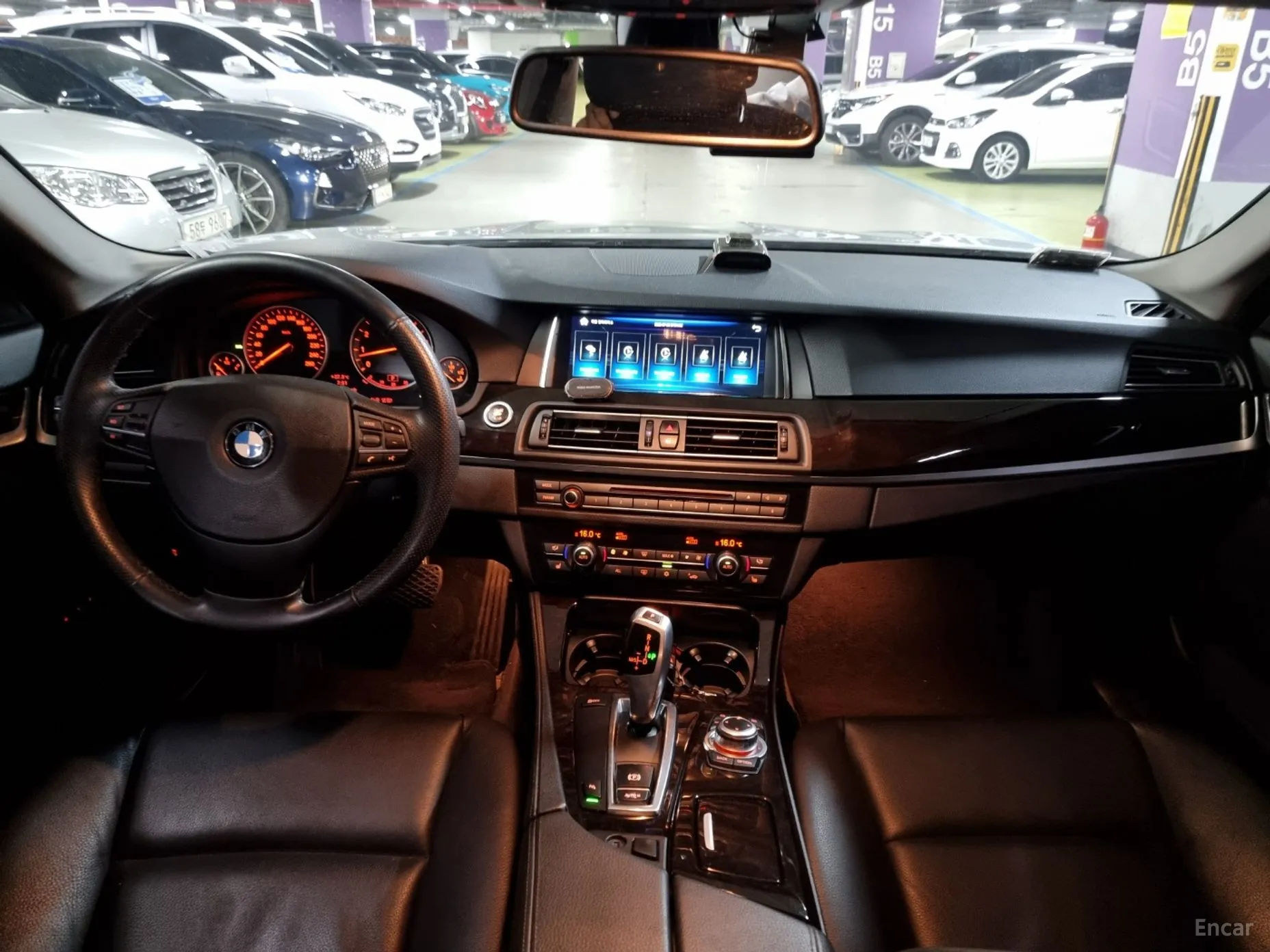 BMW 5 Series (F10) превью 4