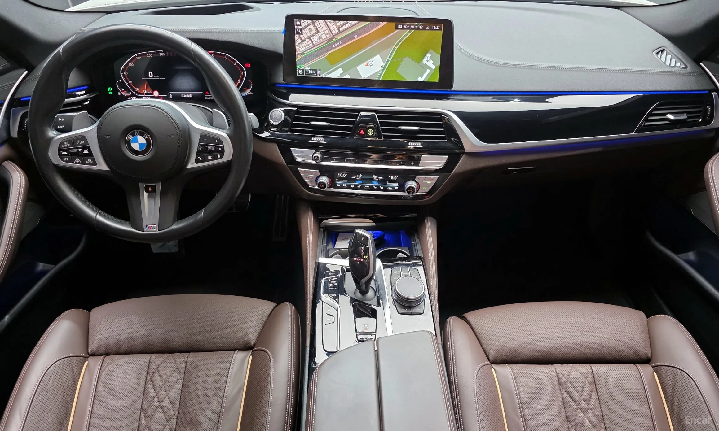 BMW 5 Series (G30) превью 4