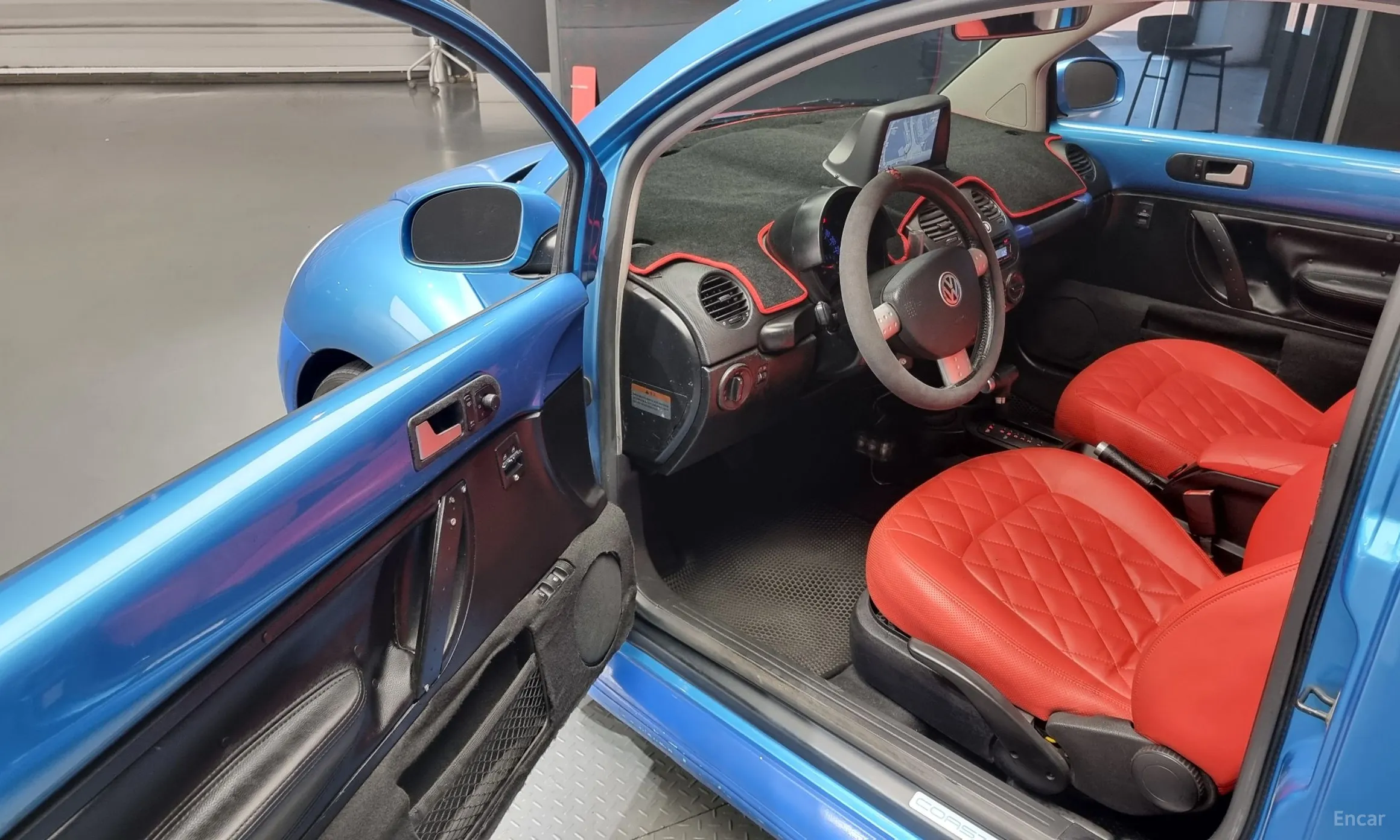 Volkswagen New Beetle превью 11