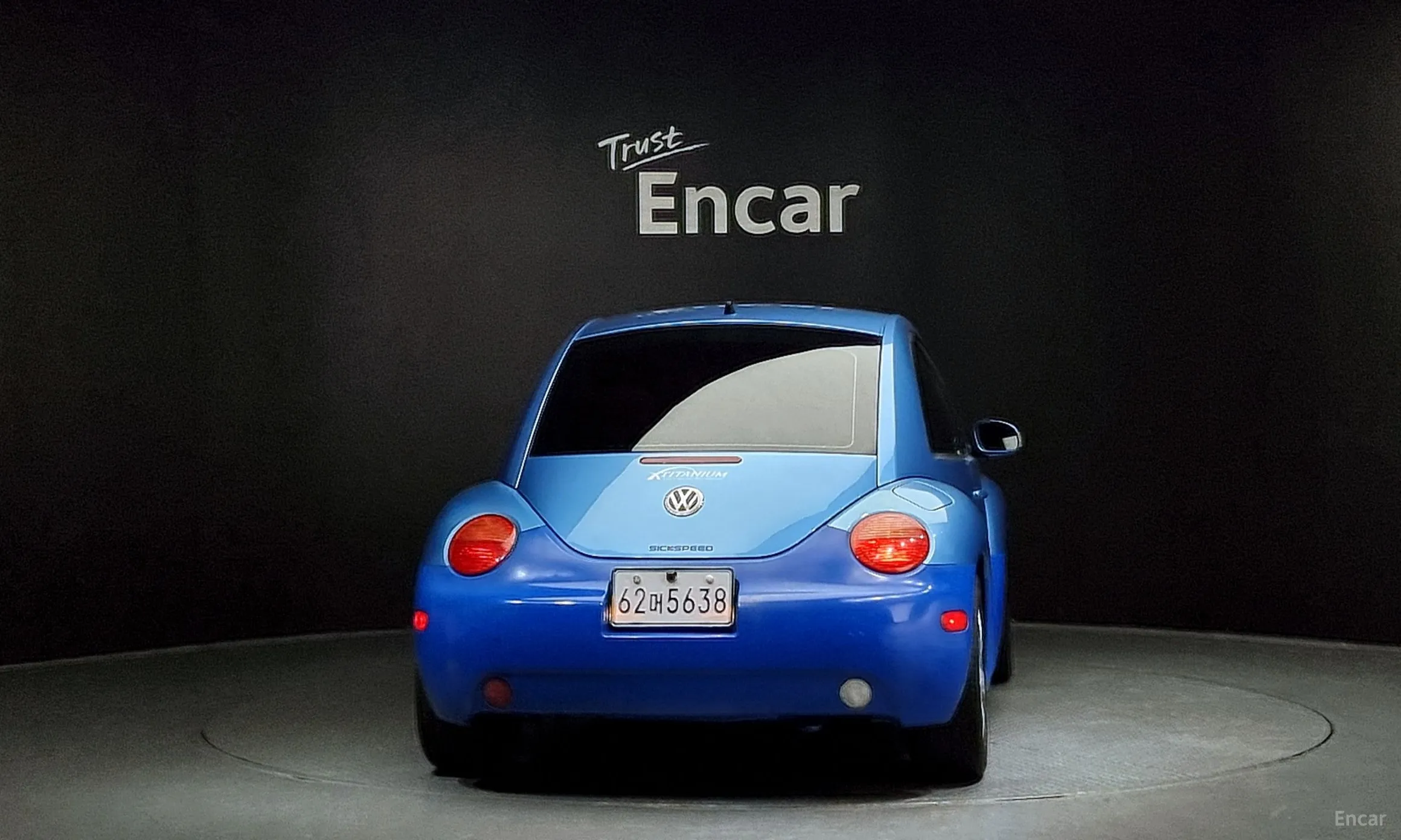 Volkswagen New Beetle превью 4