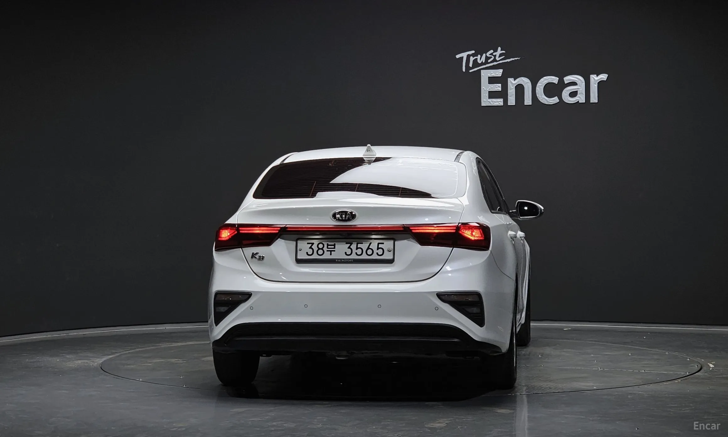 Kia K3 превью 3