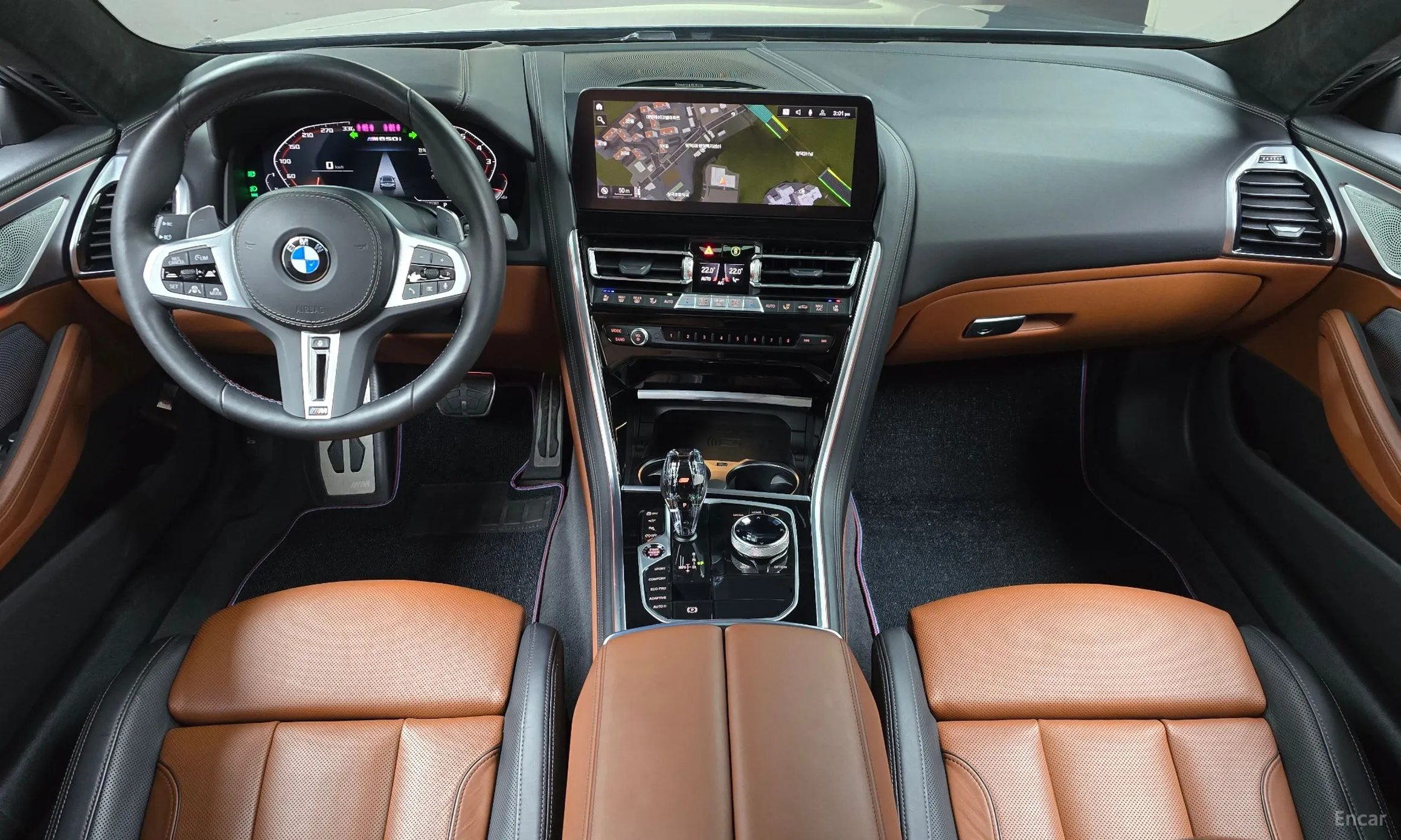 BMW 8-series (G15) превью 4