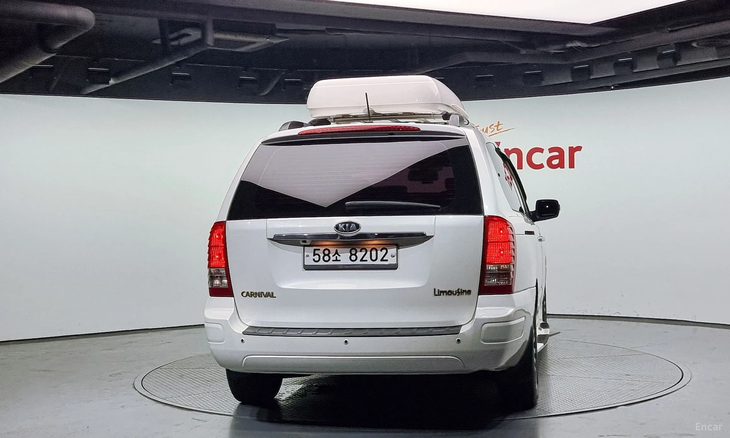 Kia Carnival R превью 3