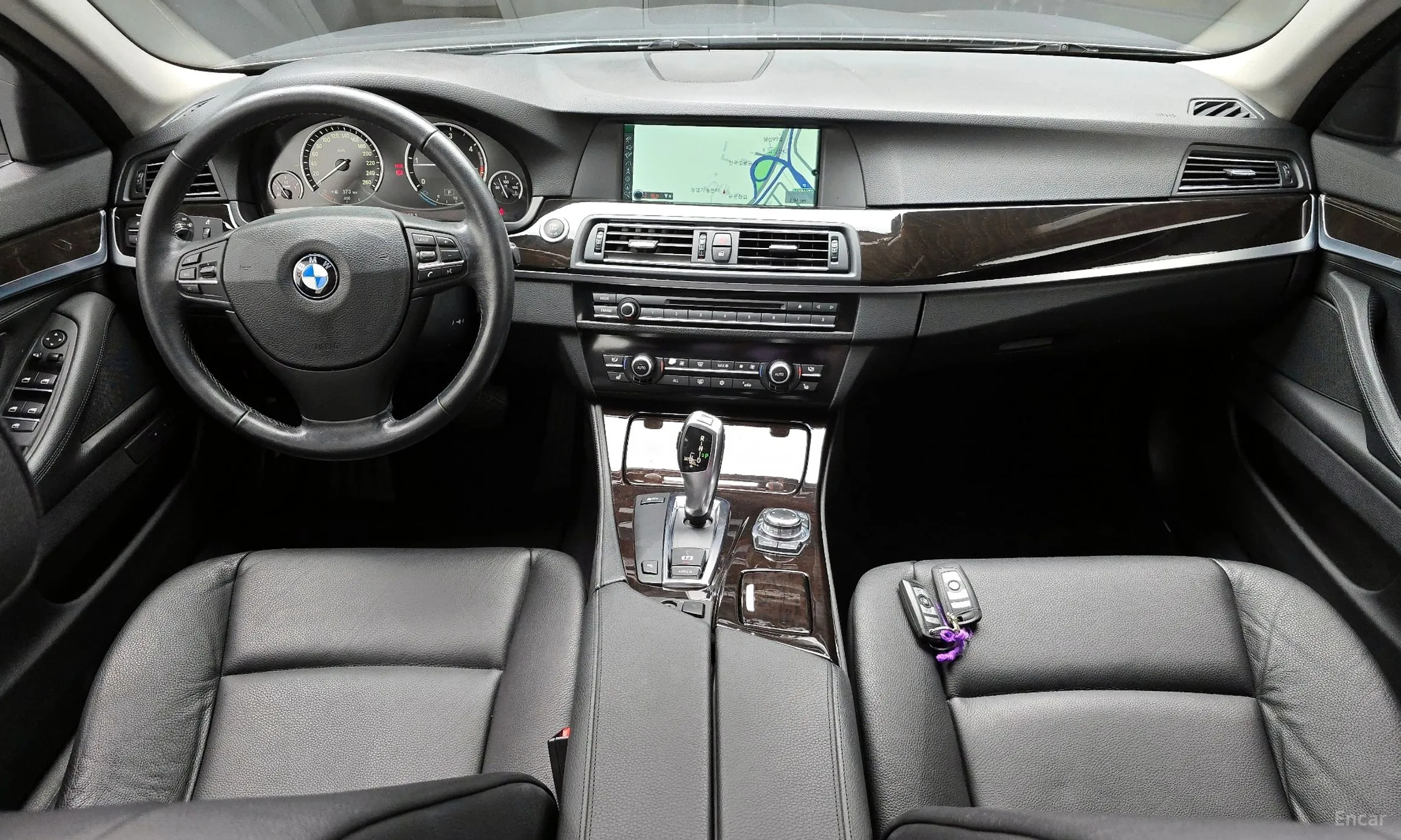 BMW 5 Series (F10) превью 4