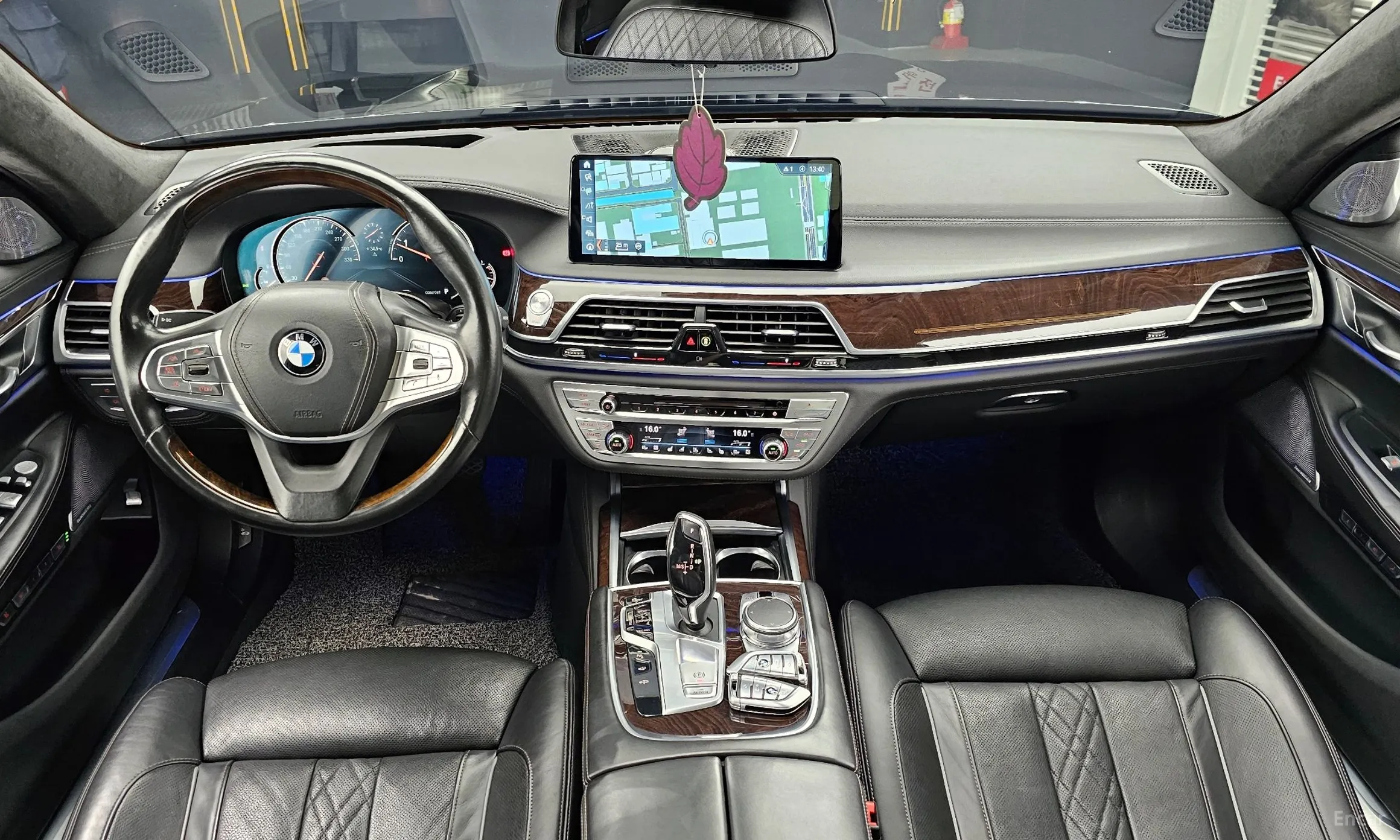 BMW 7 Series (G11) превью 4