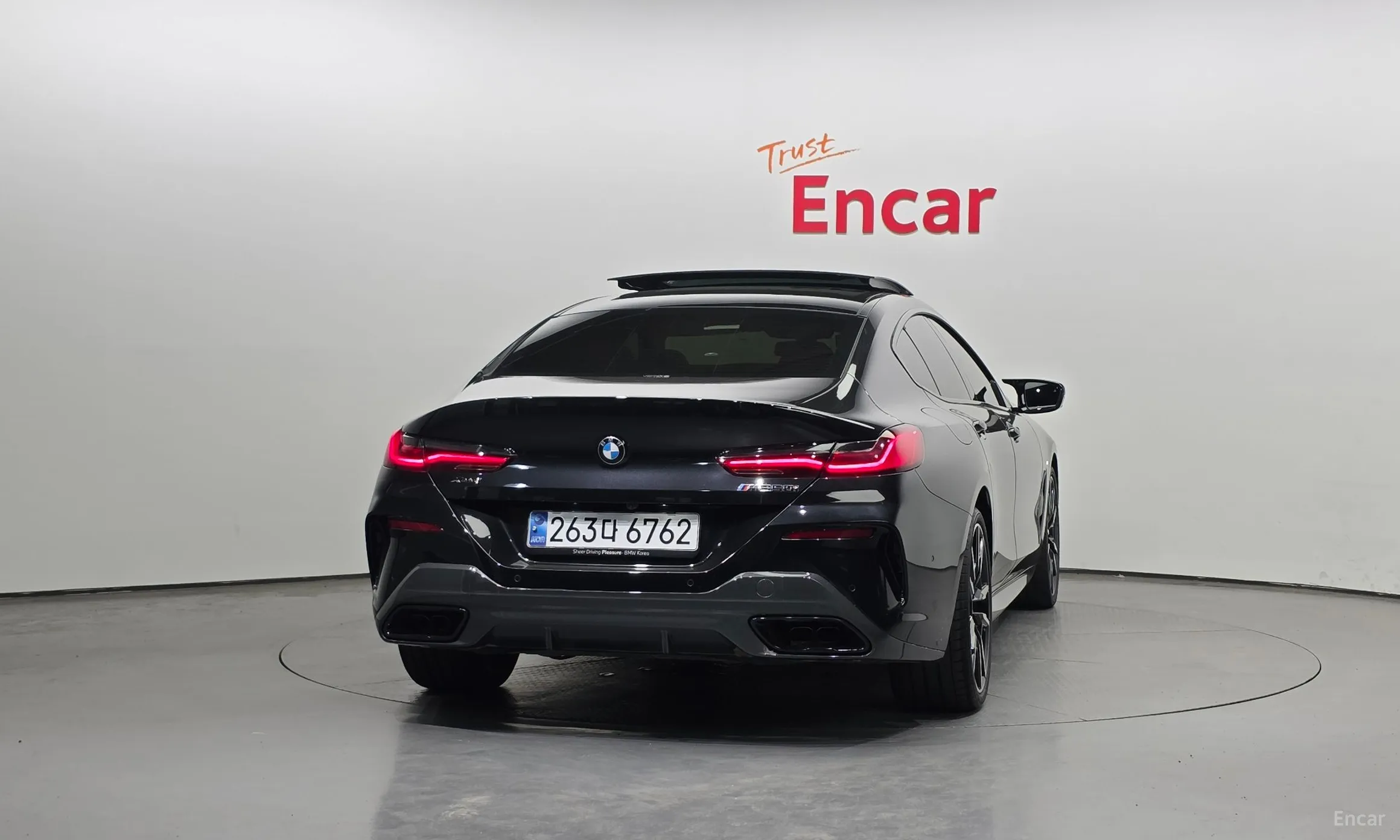 BMW 8-series (G15) превью 3