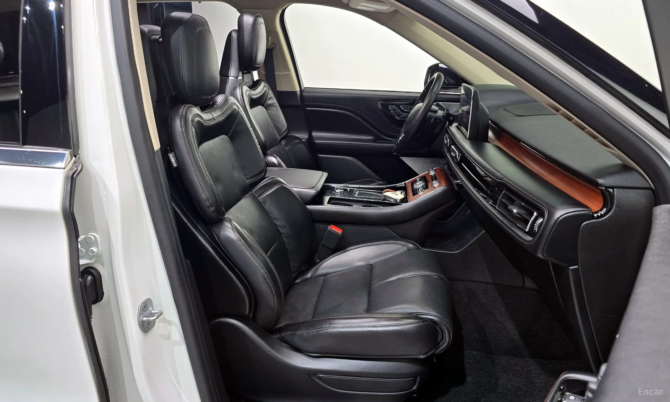 Lincoln Aviator 2nd Generation превью 12