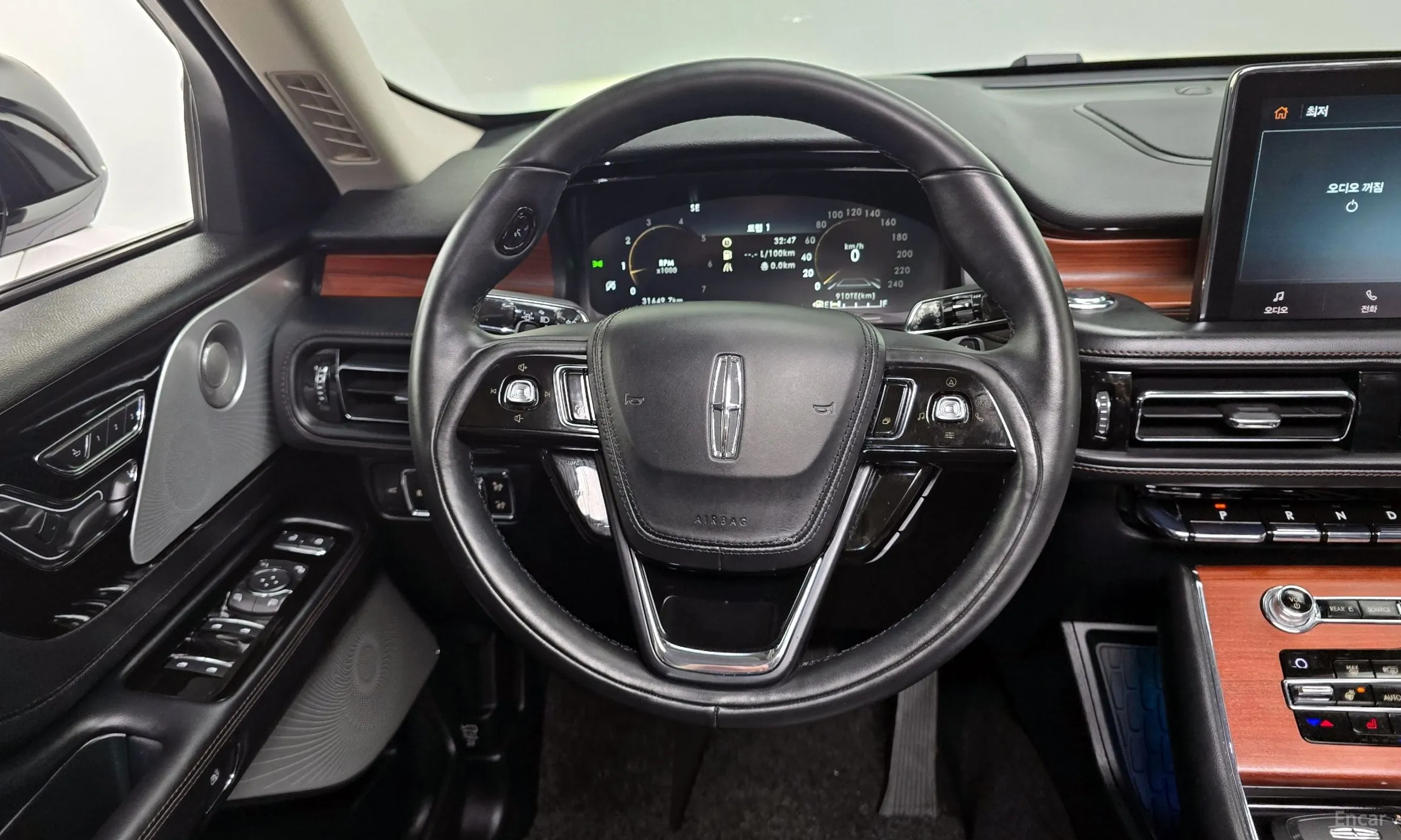 Lincoln Aviator 2nd Generation превью 13