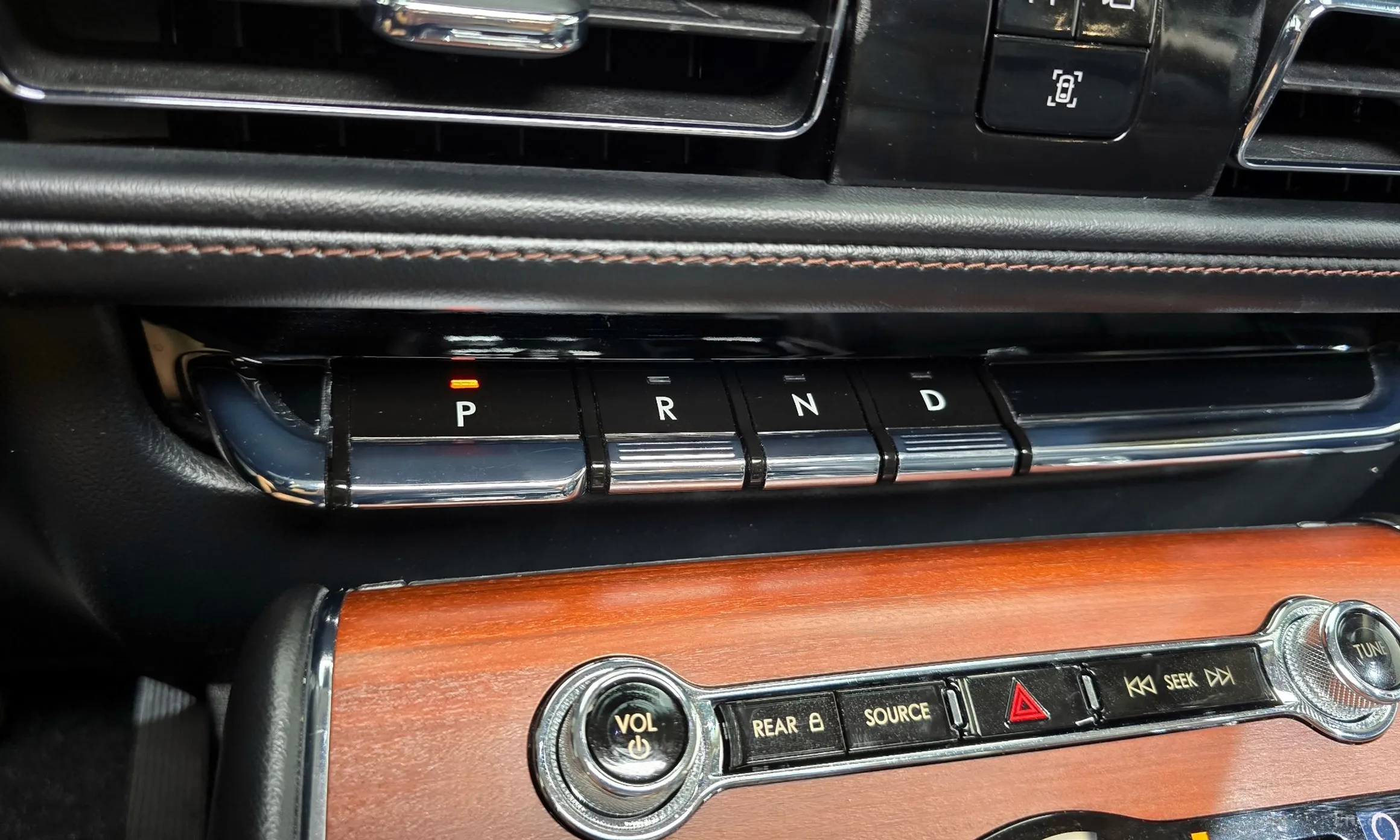 Lincoln Aviator 2nd Generation превью 9