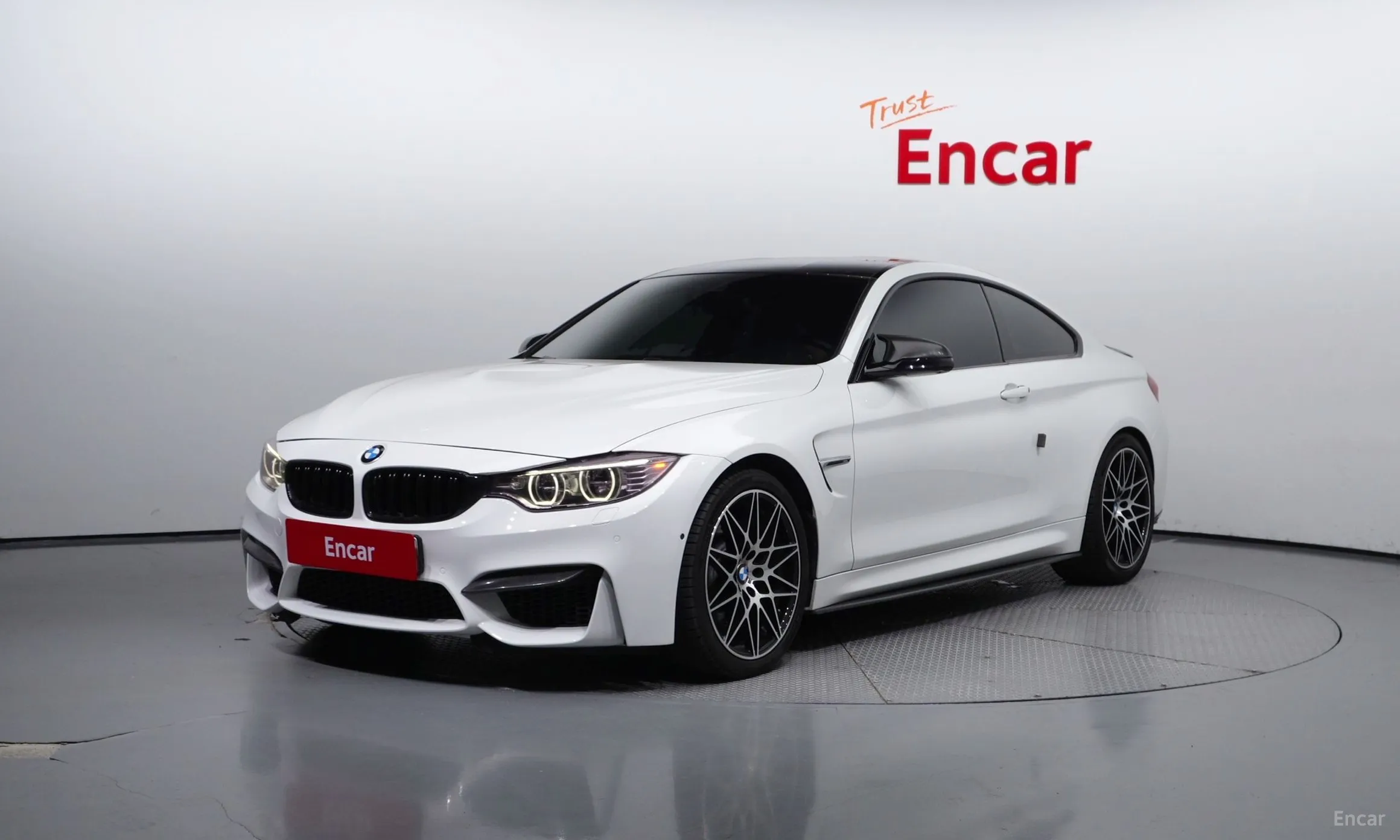 BMW M4 (F82)