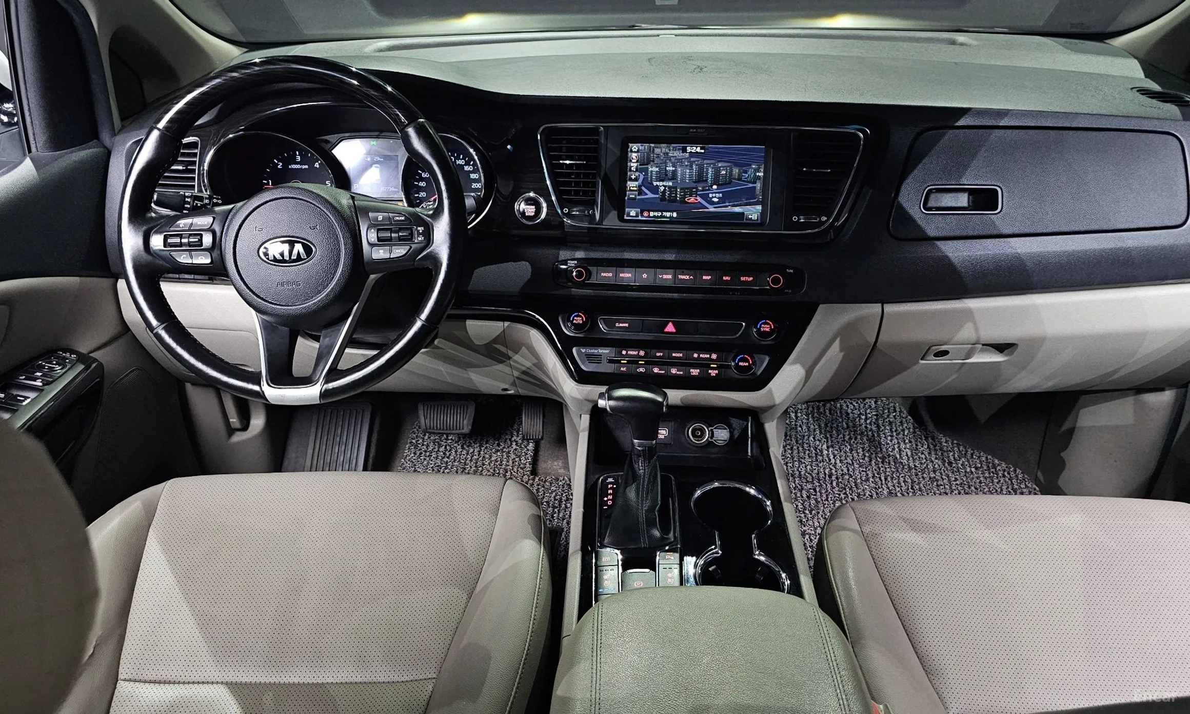 Kia Carnival превью 4