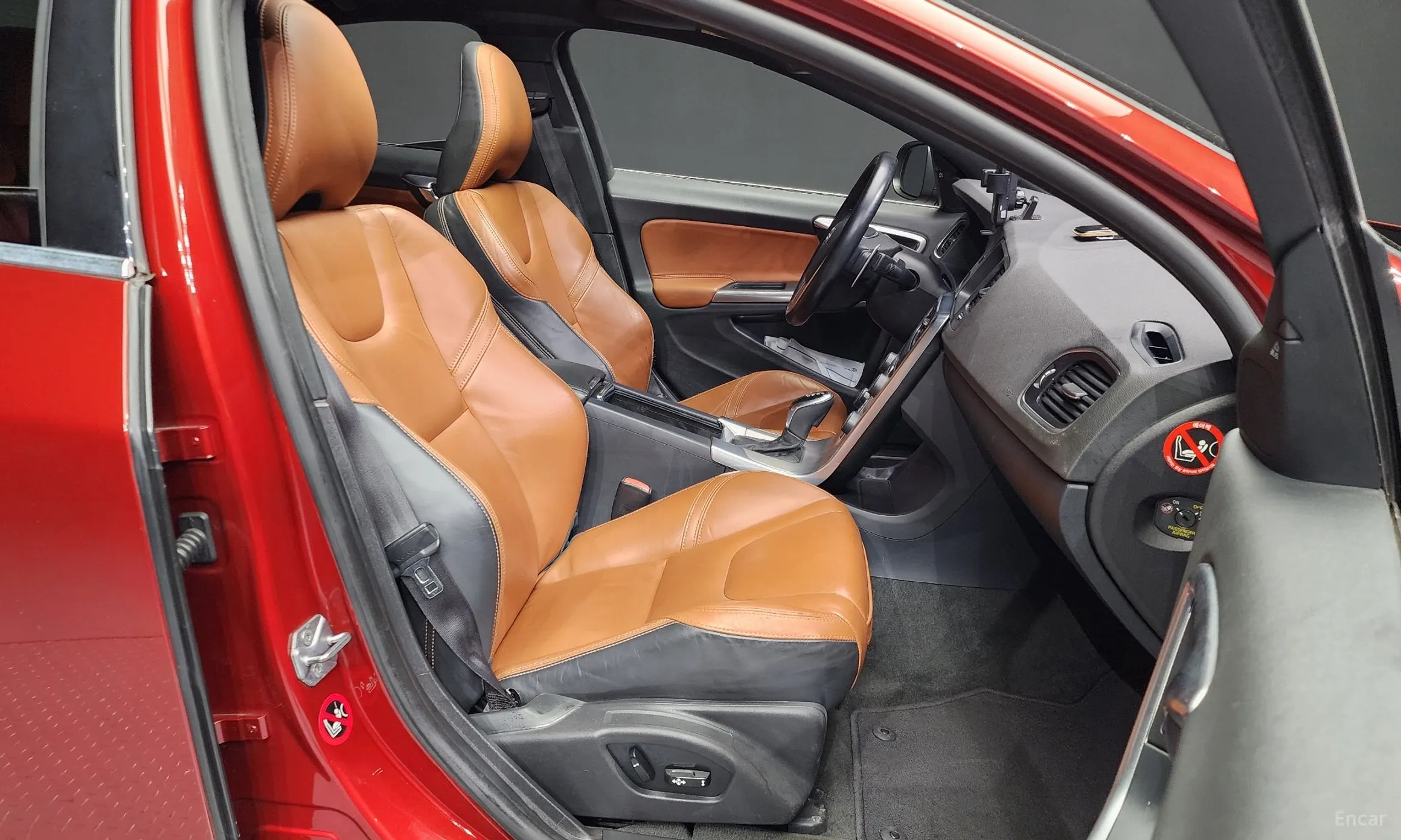 Volvo S60 превью 12