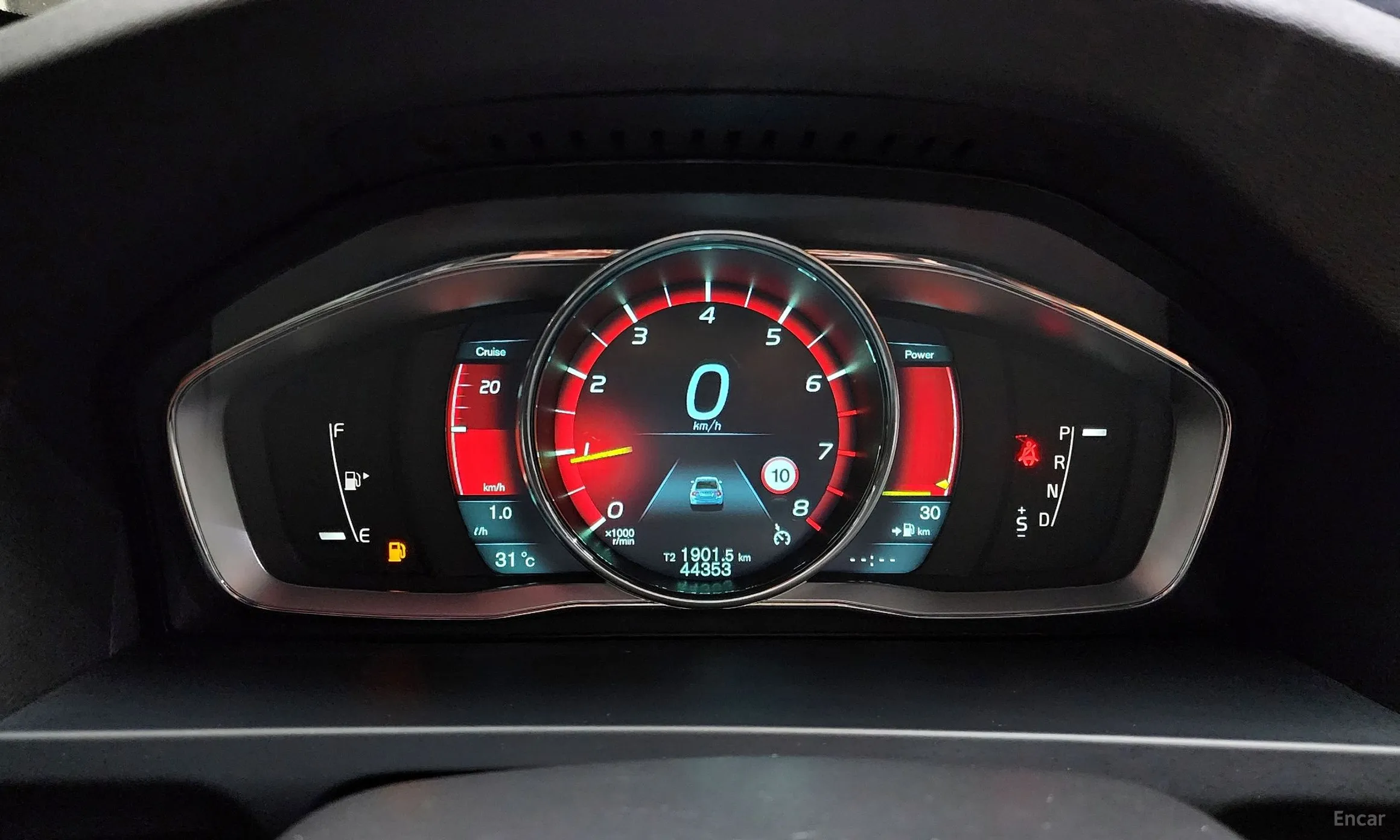 Volvo S60 превью 8