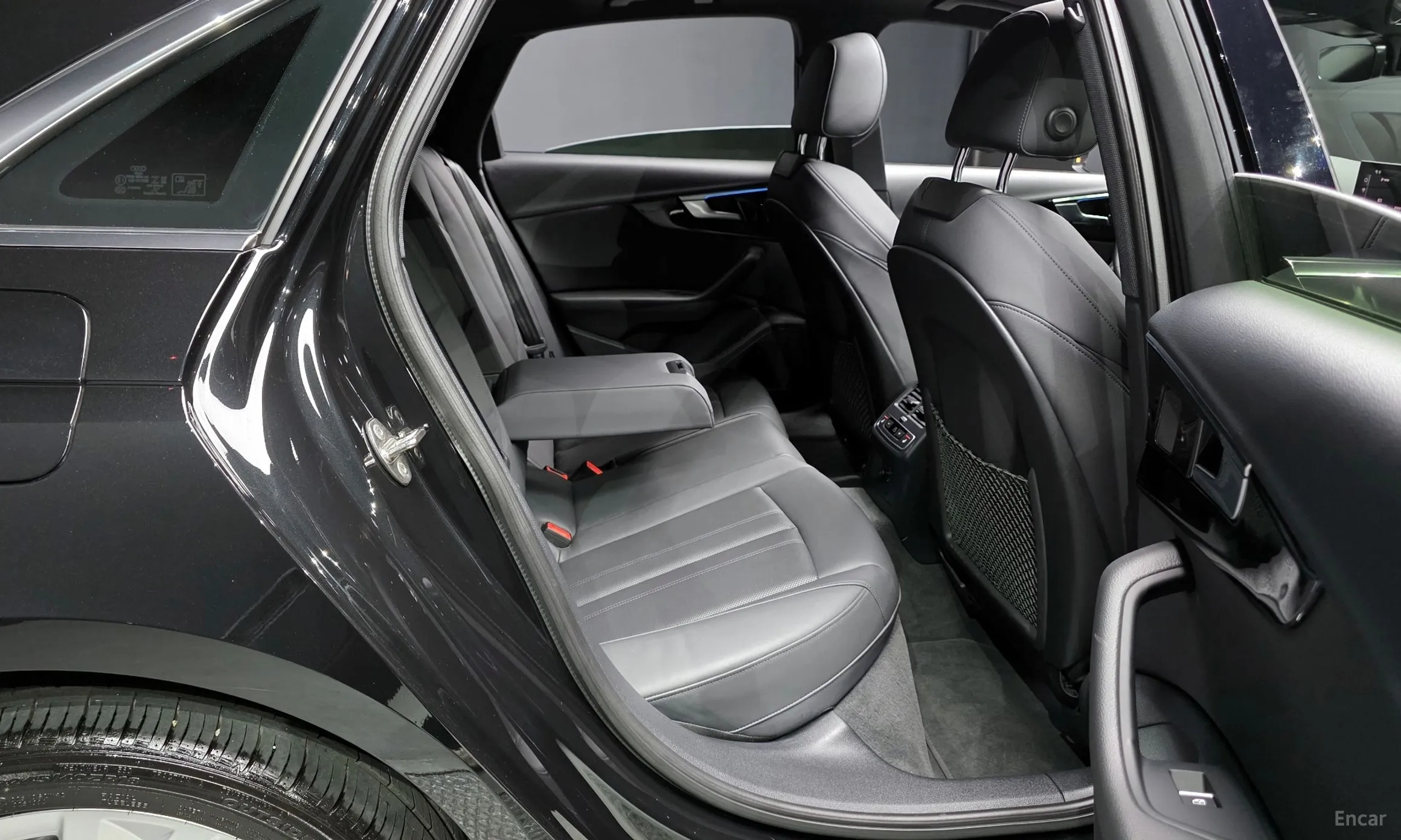 Audi A4 (B9) превью 12