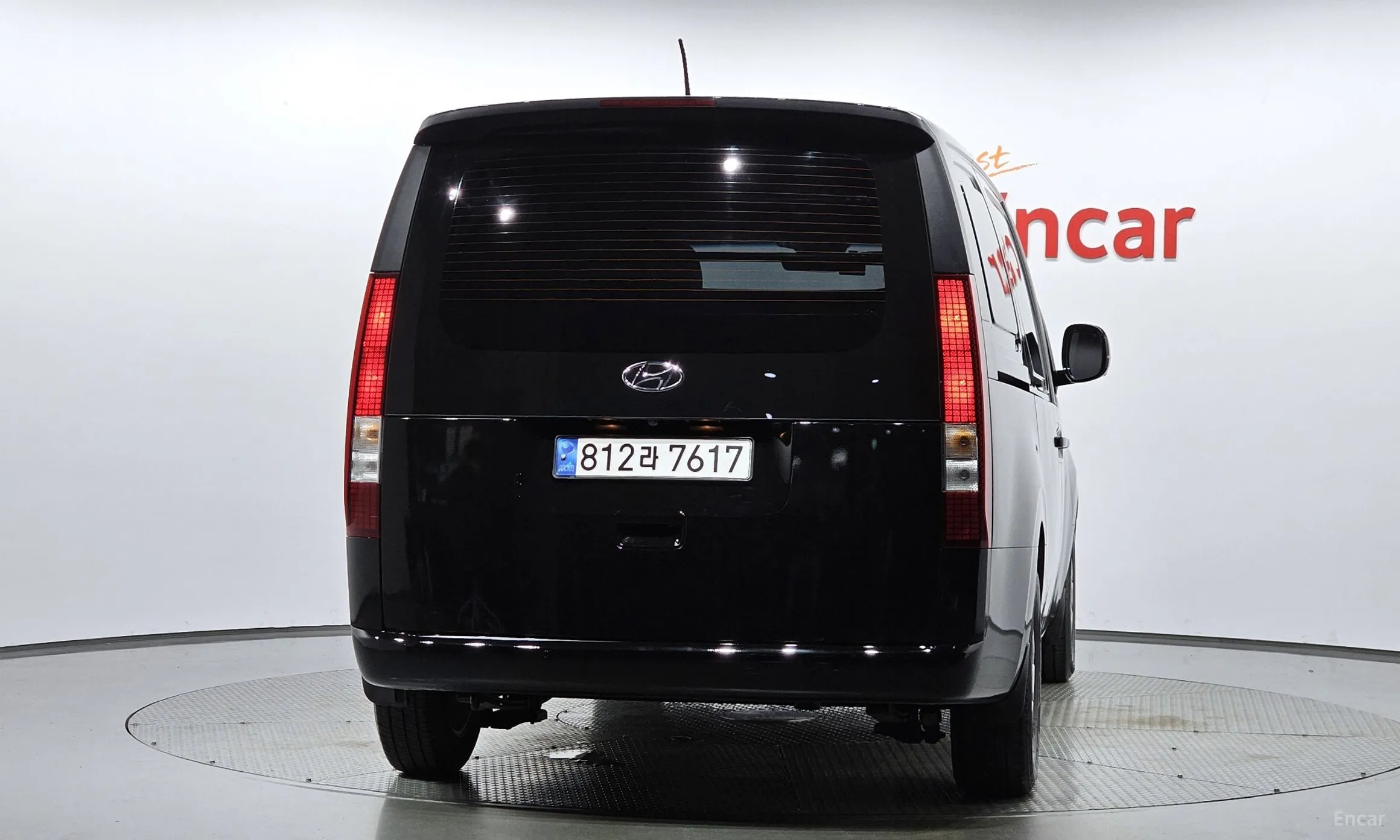 Hyundai Staria превью 3