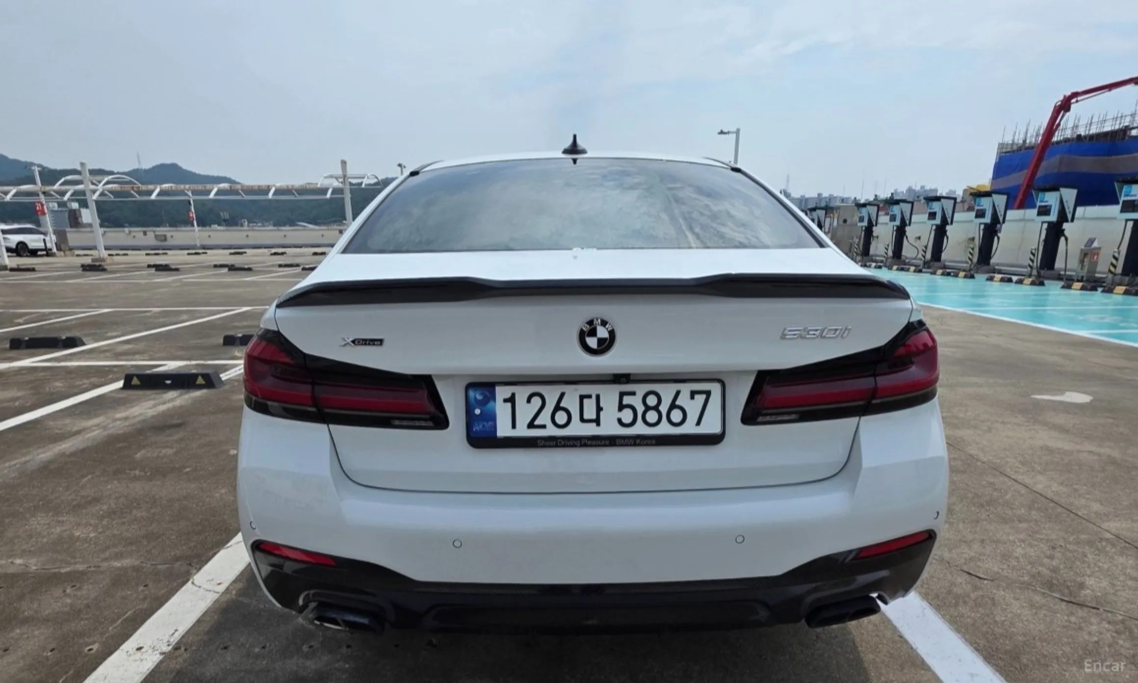 BMW 5 Series (G30) превью 3