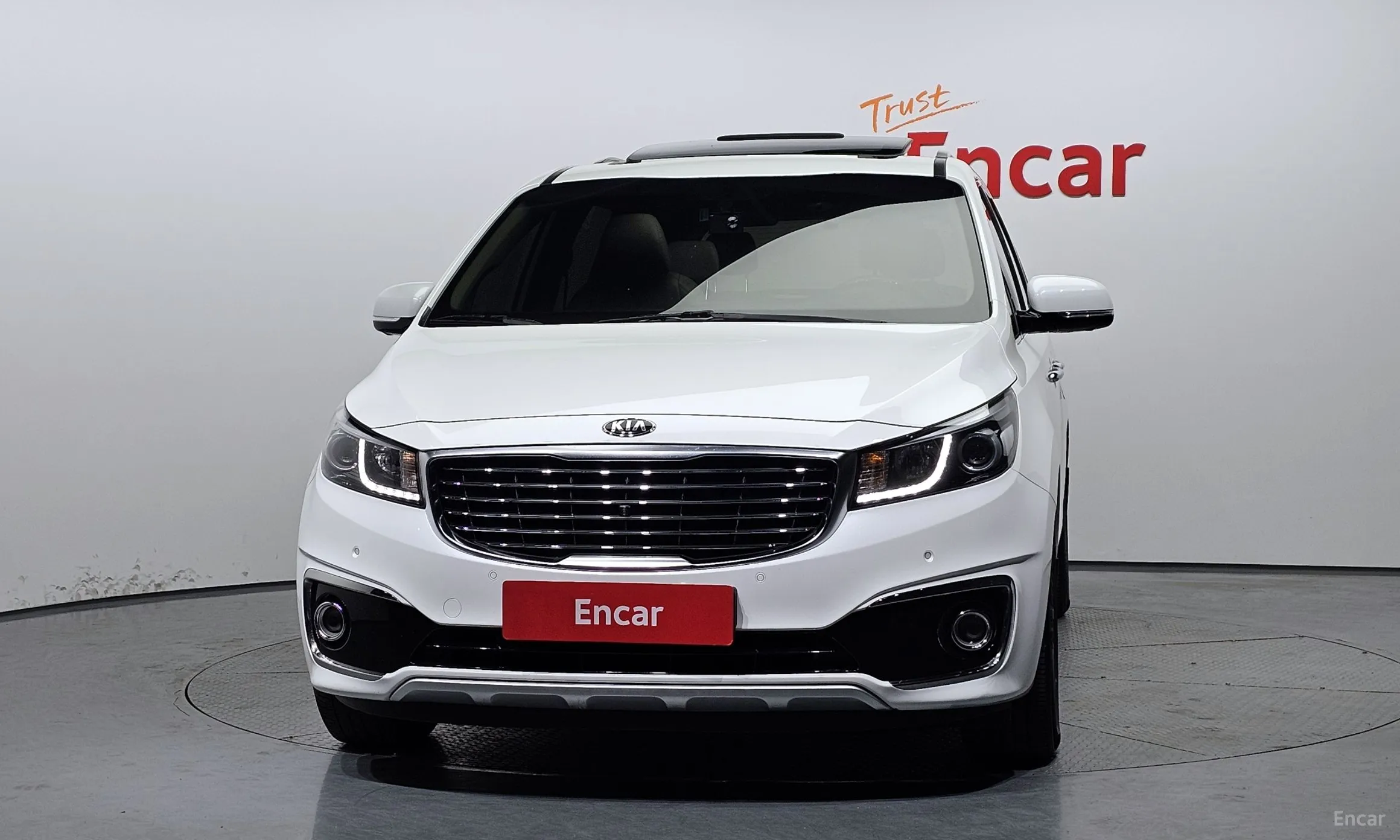 Kia Carnival превью 2