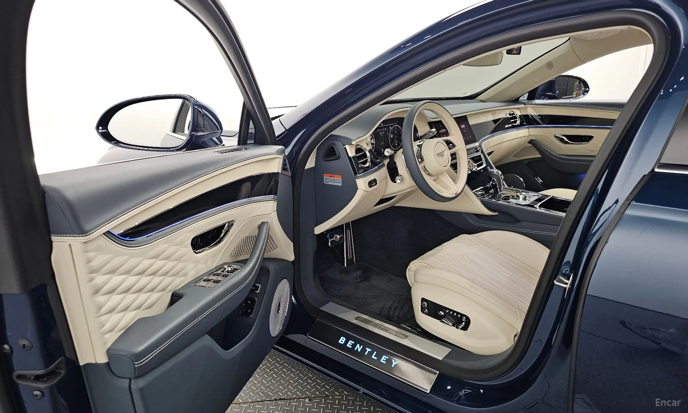 Bentley Flying Spur 3rd Generation превью 10