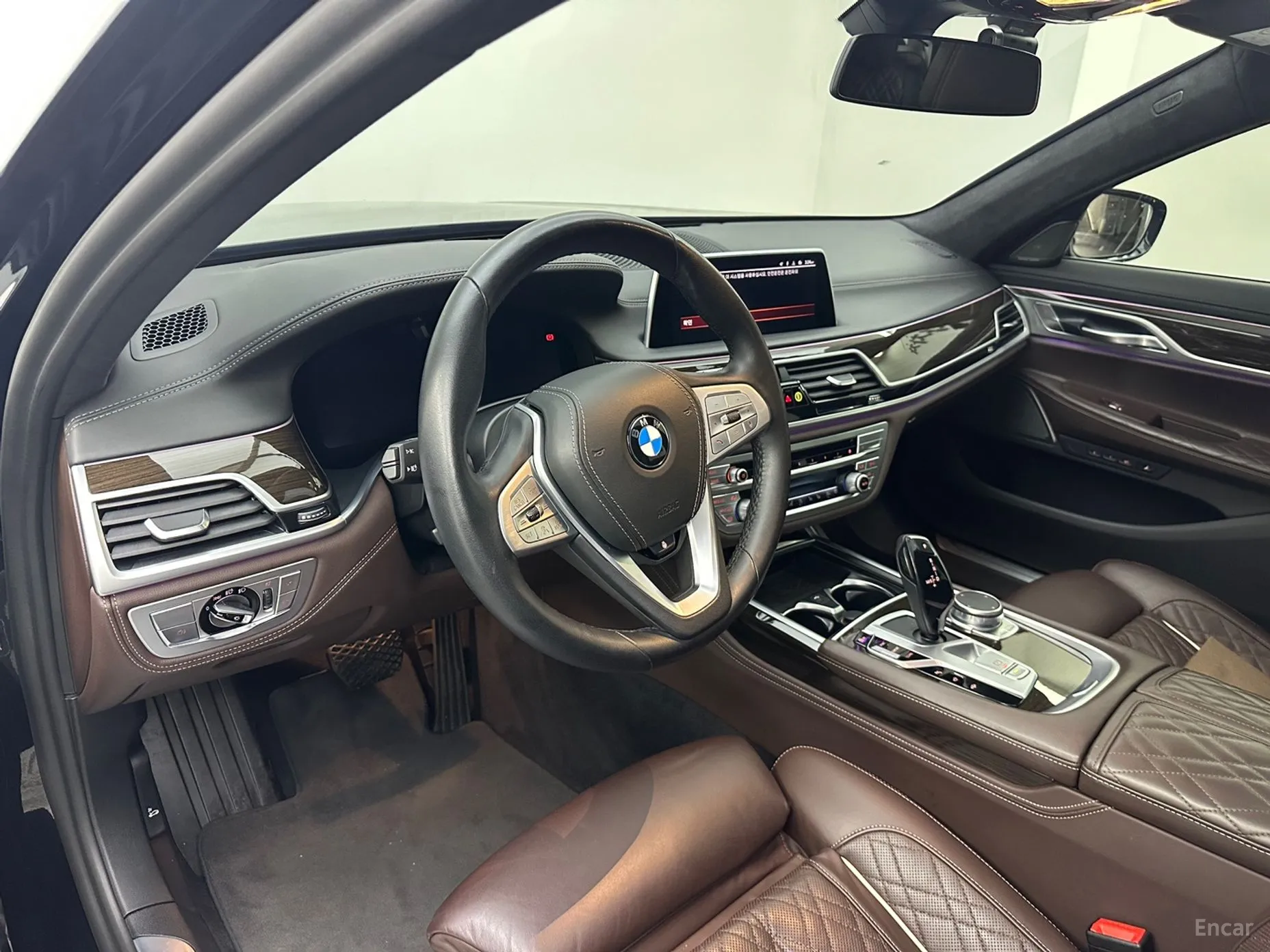 BMW 7 Series (G11) превью 4