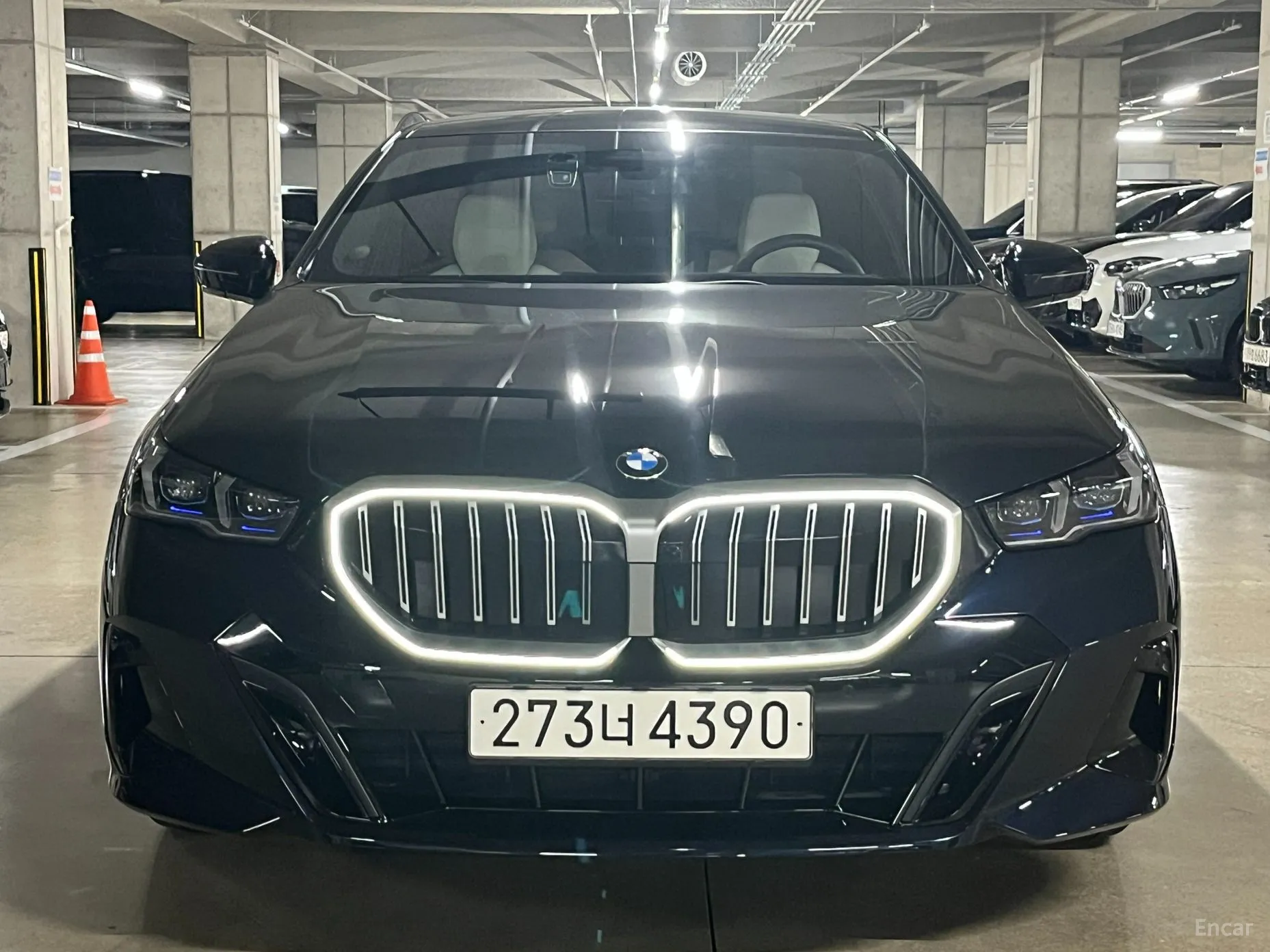 BMW 5 Series (G60) превью 2